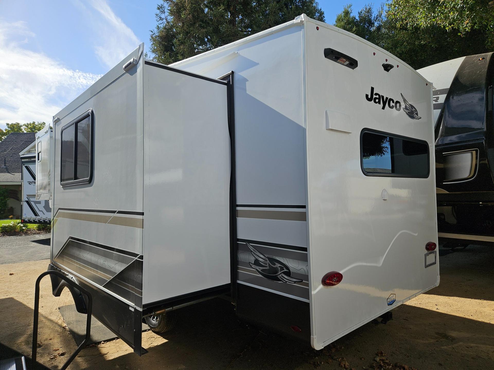 2027 Jayco 2027 Jayco Eagle SLE - thumbnail 4
