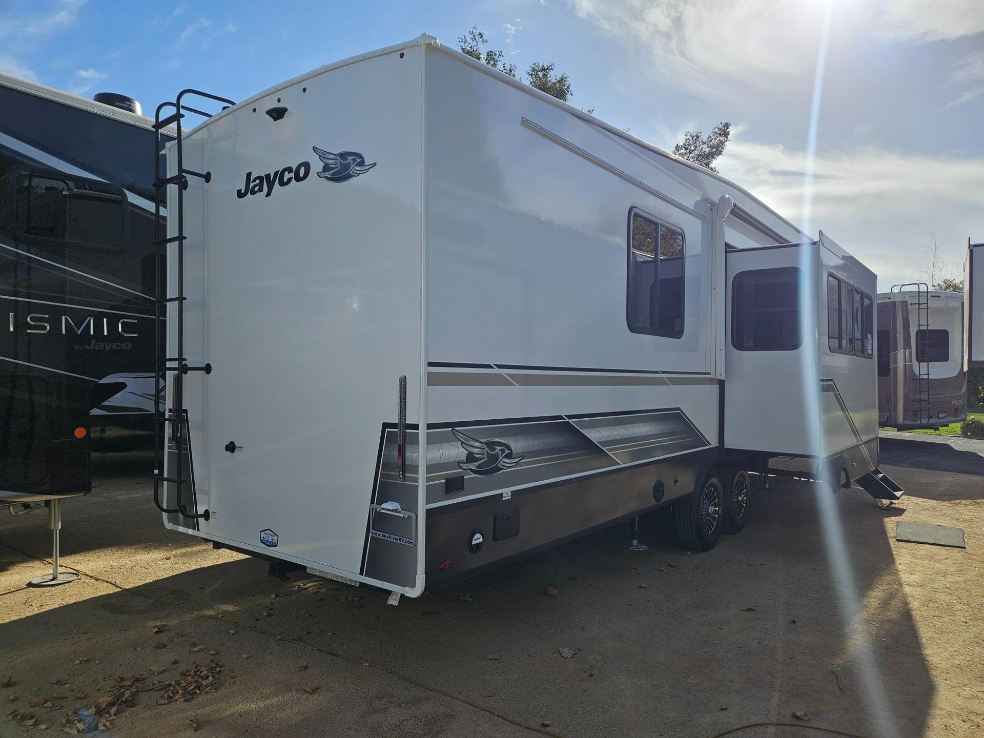 2027 Jayco 2027 Jayco Eagle - thumbnail 3