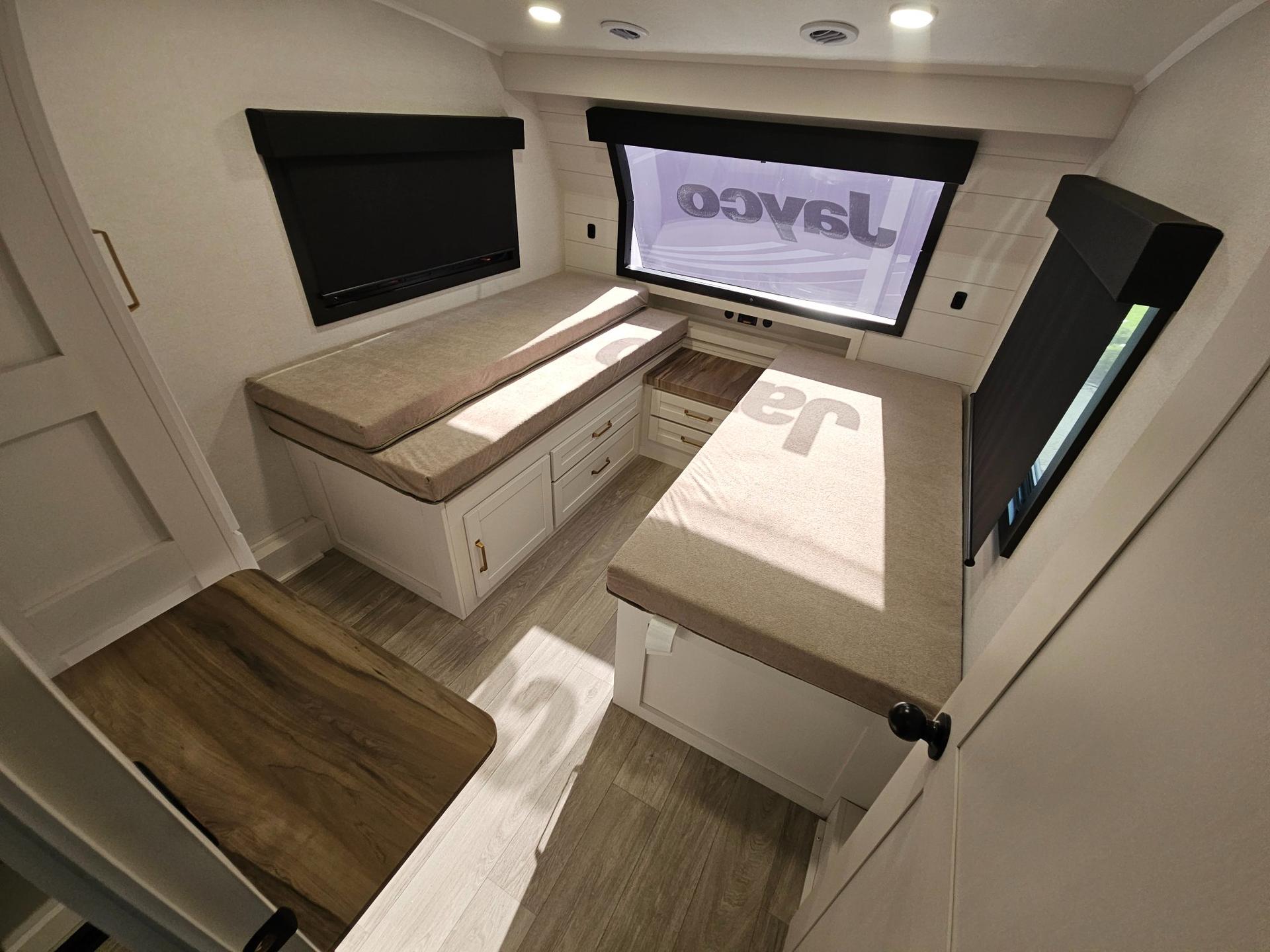 2027 Jayco 2027 Jayco Eagle - thumbnail 32