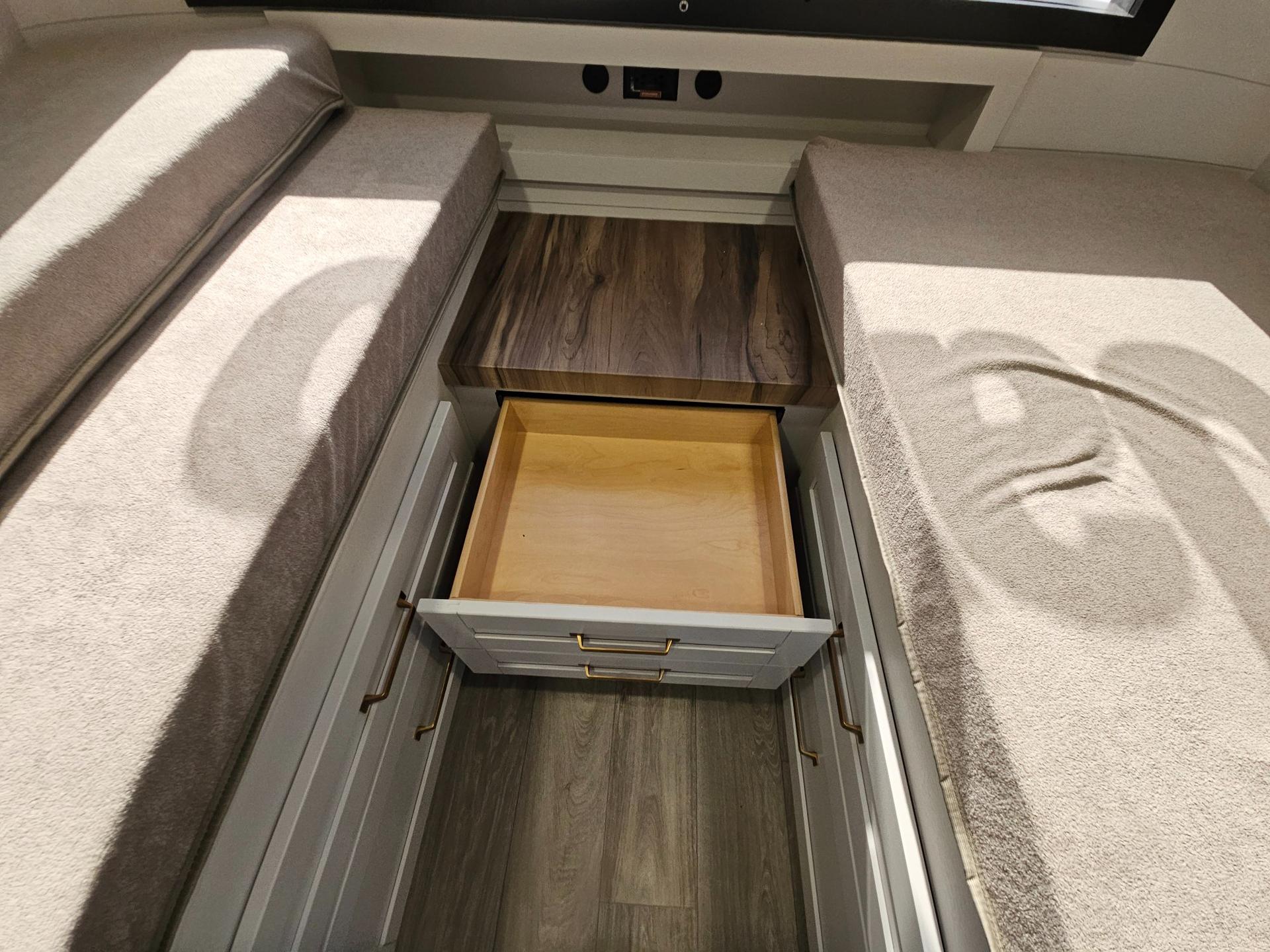 2027 Jayco 2027 Jayco Eagle - thumbnail 35