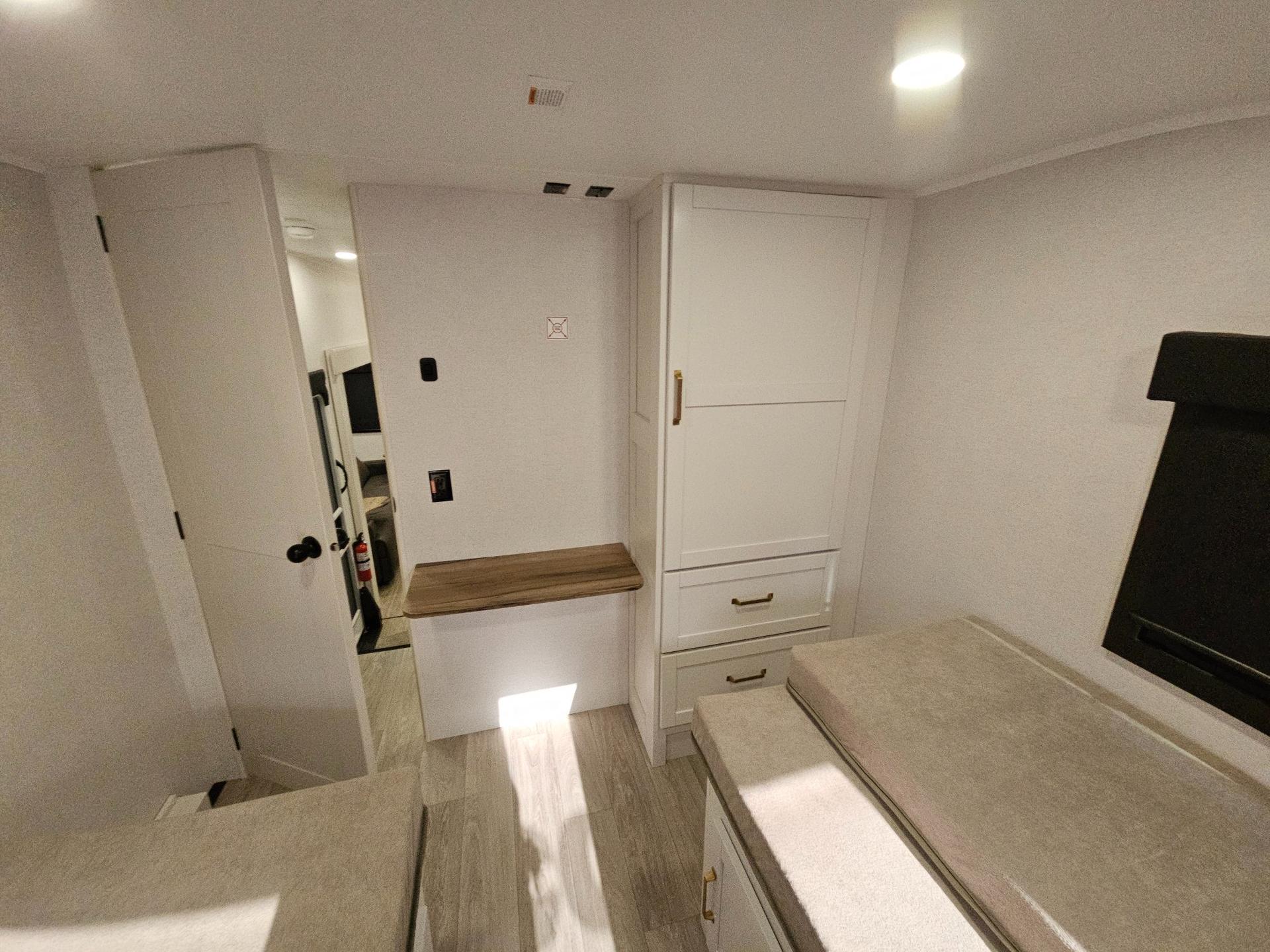 2027 Jayco 2027 Jayco Eagle - thumbnail 37