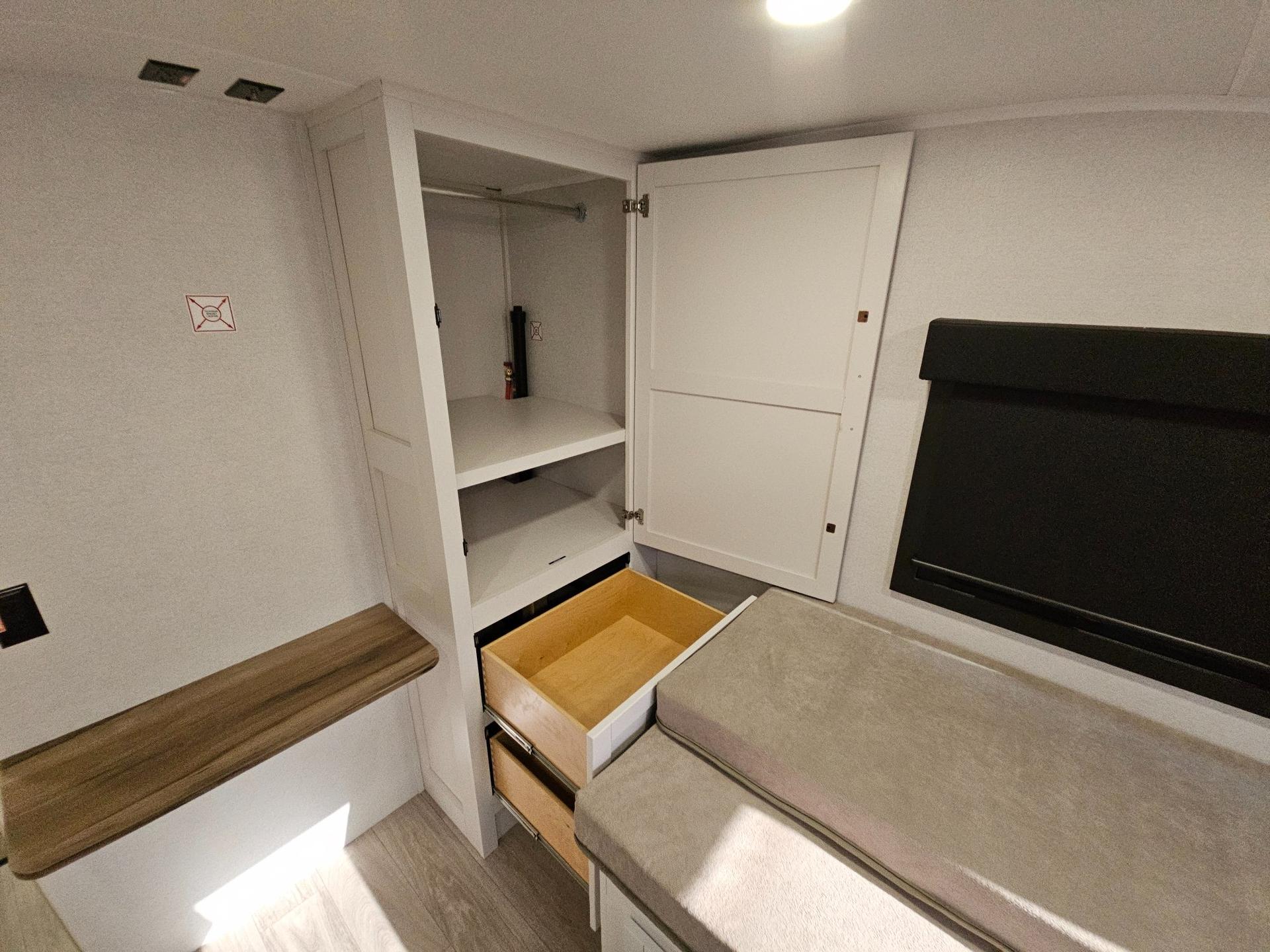 2027 Jayco 2027 Jayco Eagle - thumbnail 38