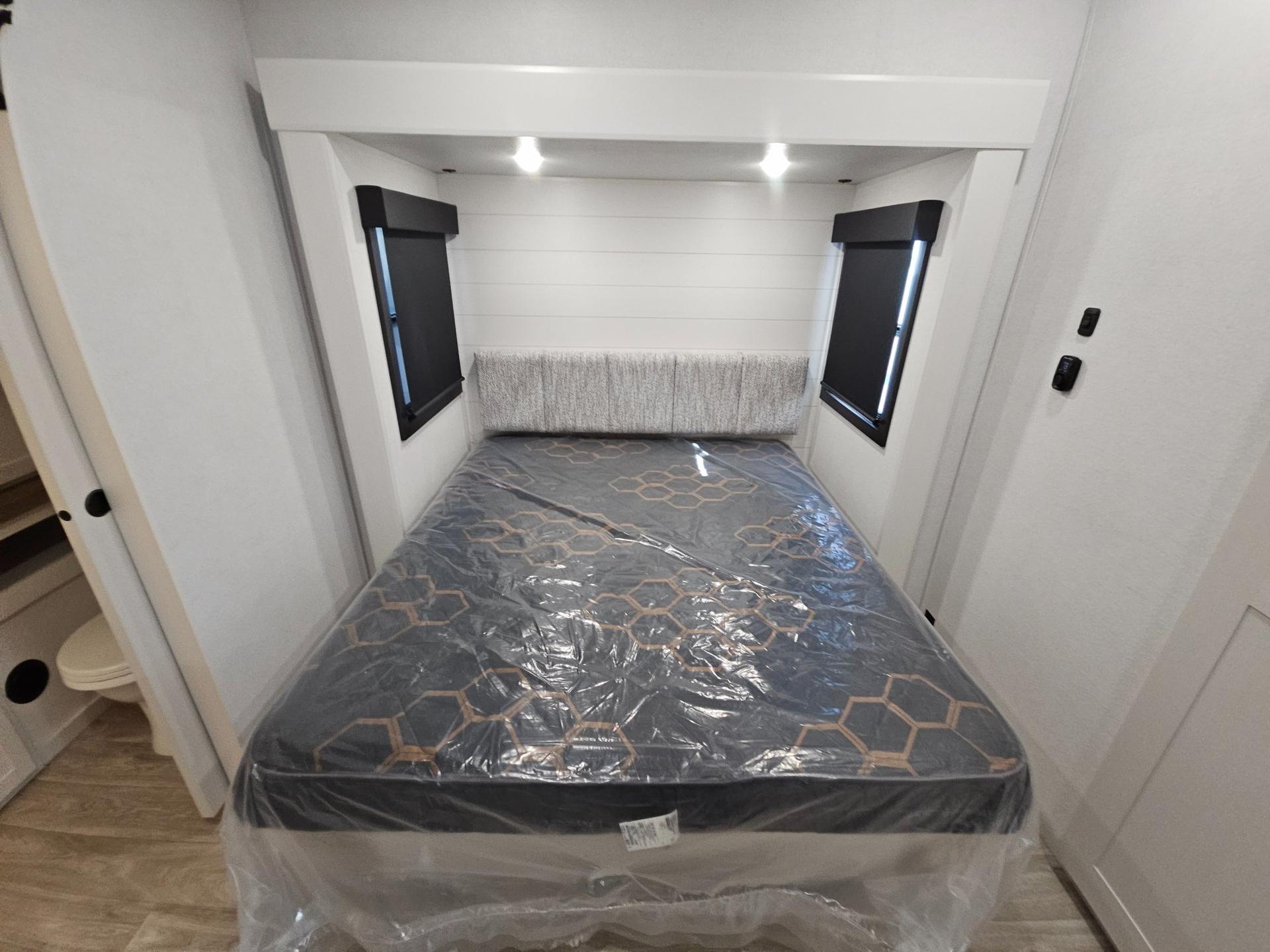 2027 Jayco 2027 Jayco Eagle - thumbnail 40
