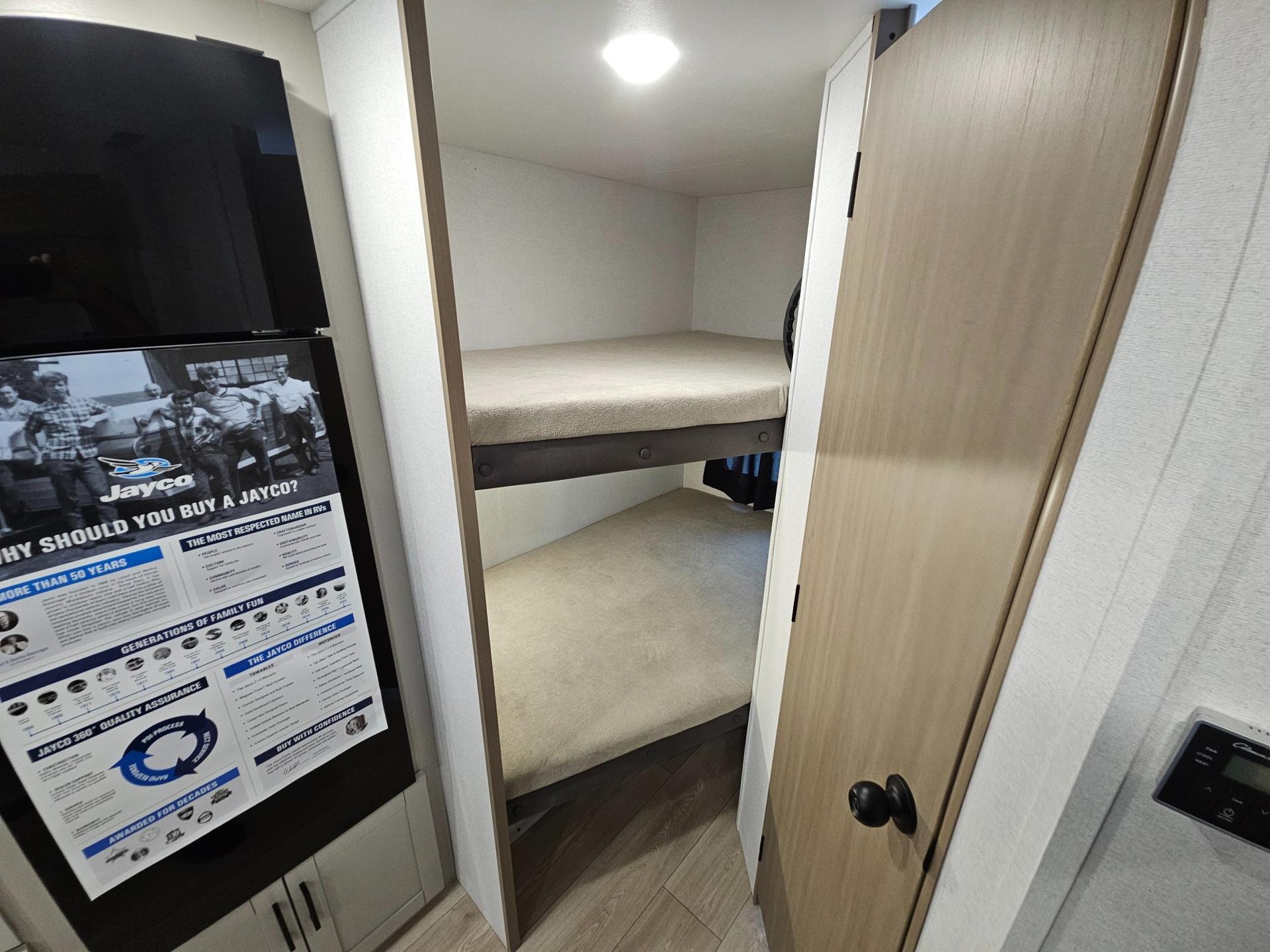 2027 Jayco 2027 Jayco Jay Flight - thumbnail 22