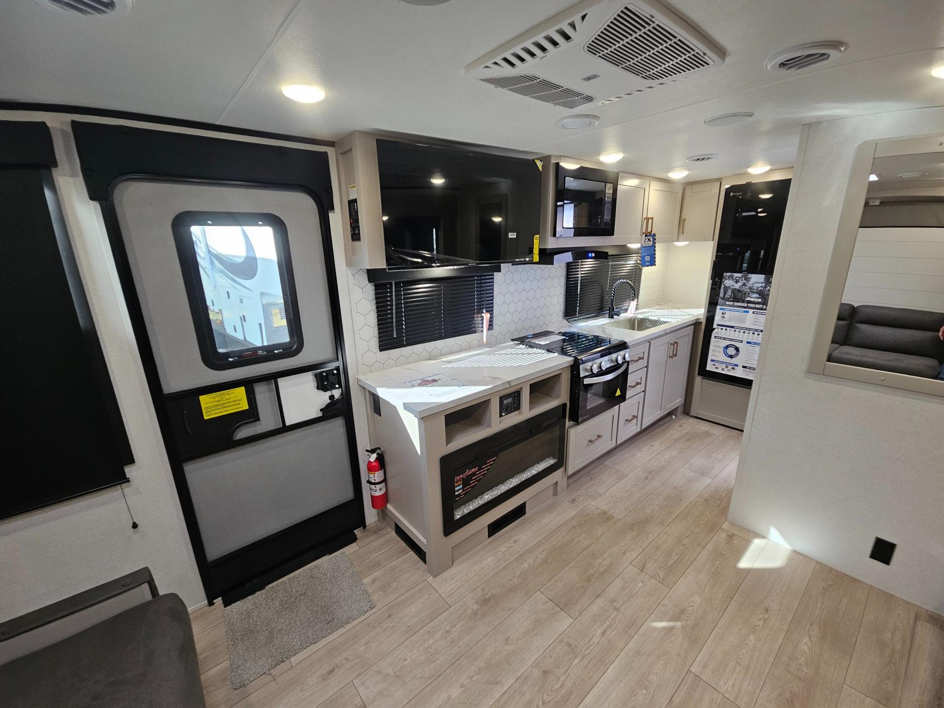 2027 Jayco 2027 Jayco Jay Feather - thumbnail 6