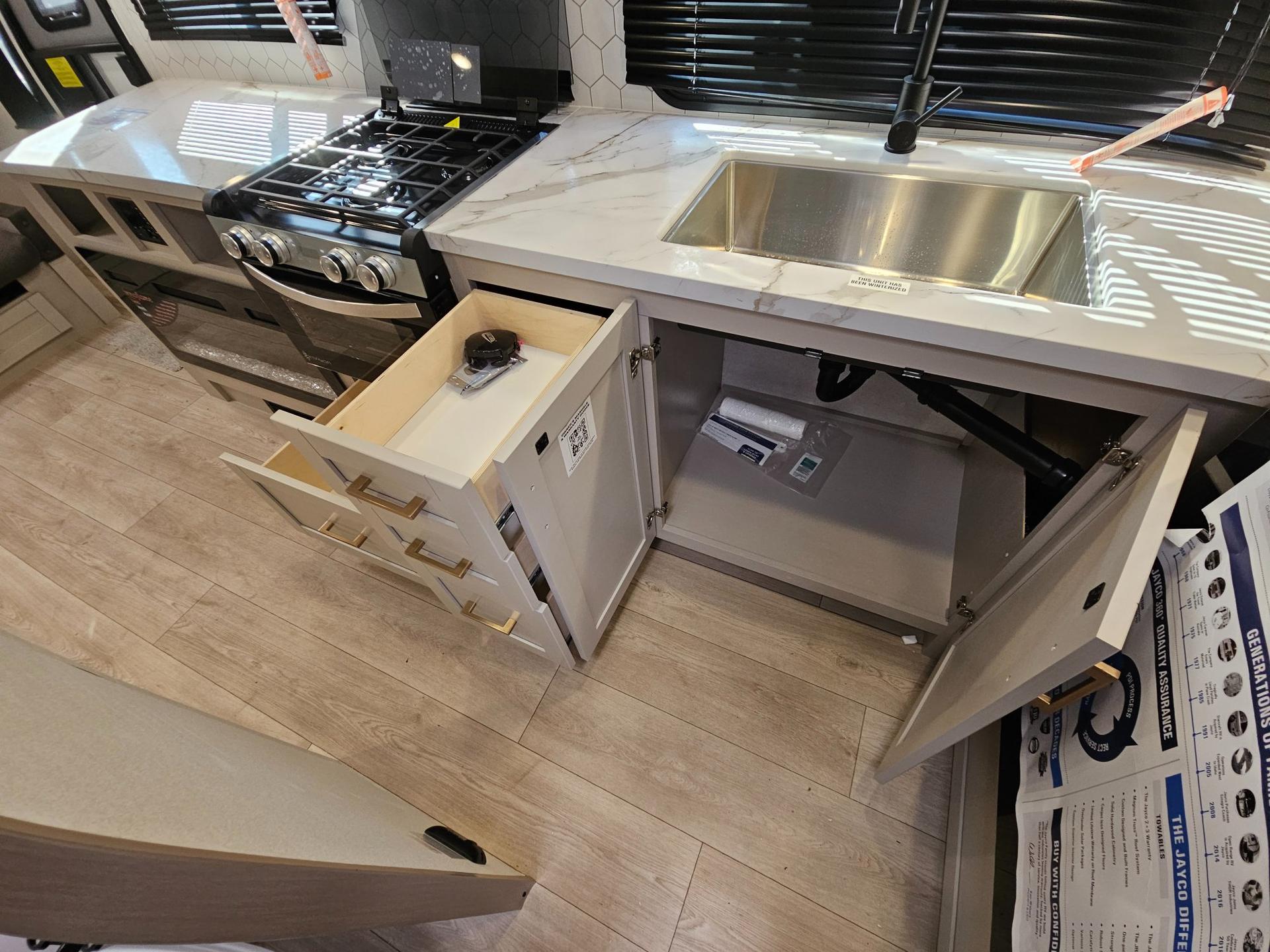 2027 Jayco 2027 Jayco Jay Feather - thumbnail 17