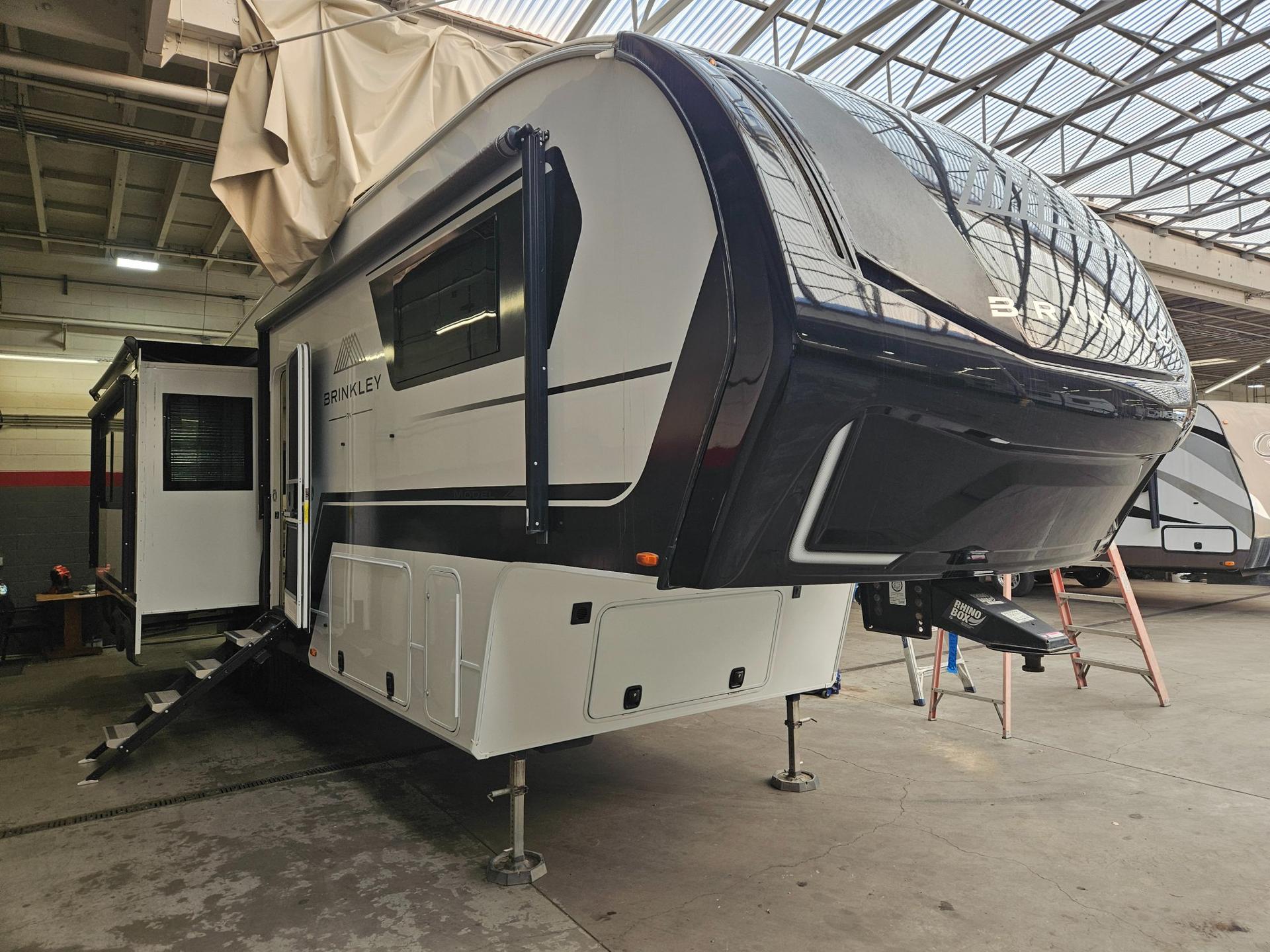 2024 Brinkley Model Z 3100