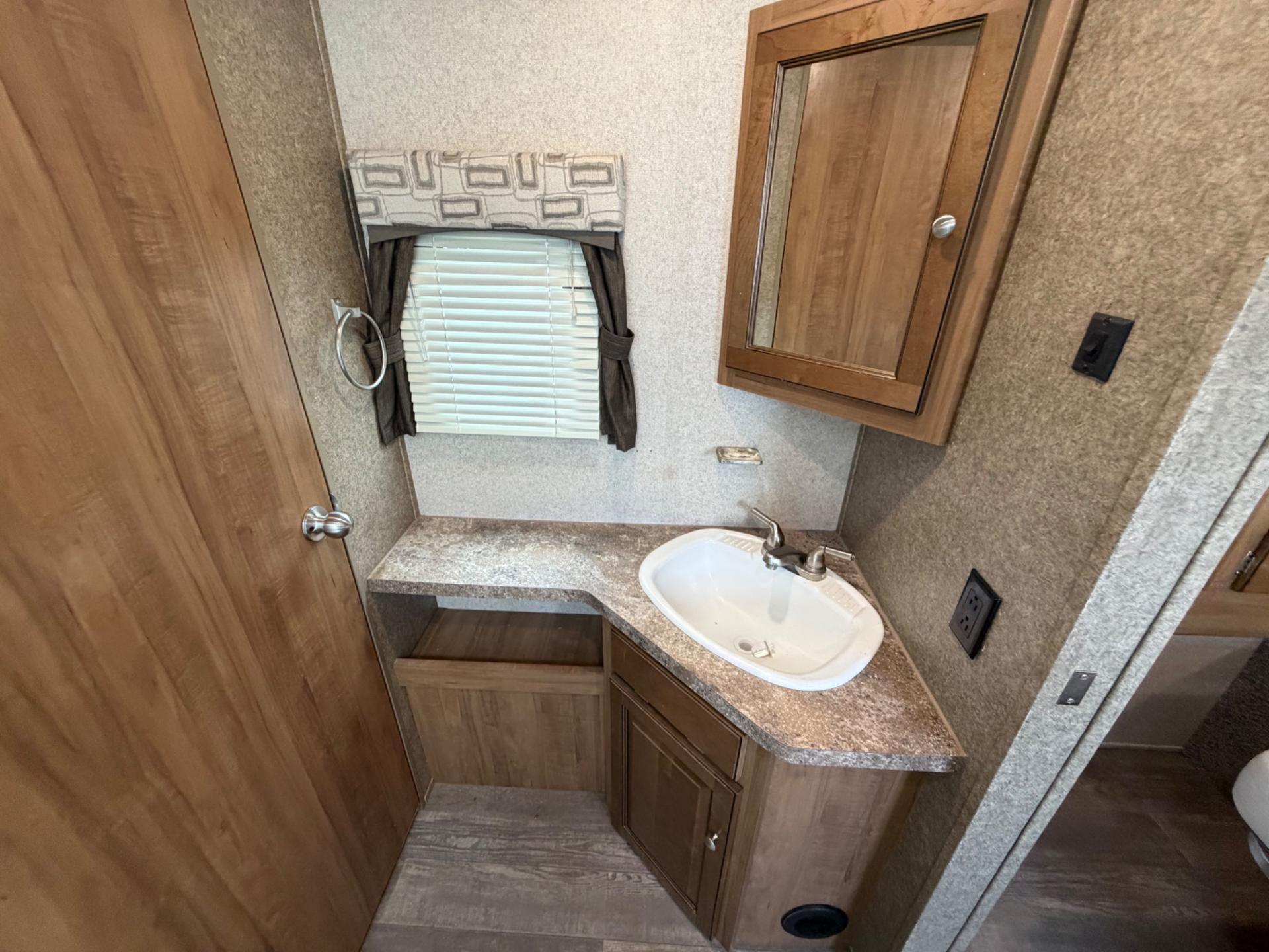 2019 Forest River 2019 Forest River Flagstaff Super Lite - thumbnail 12