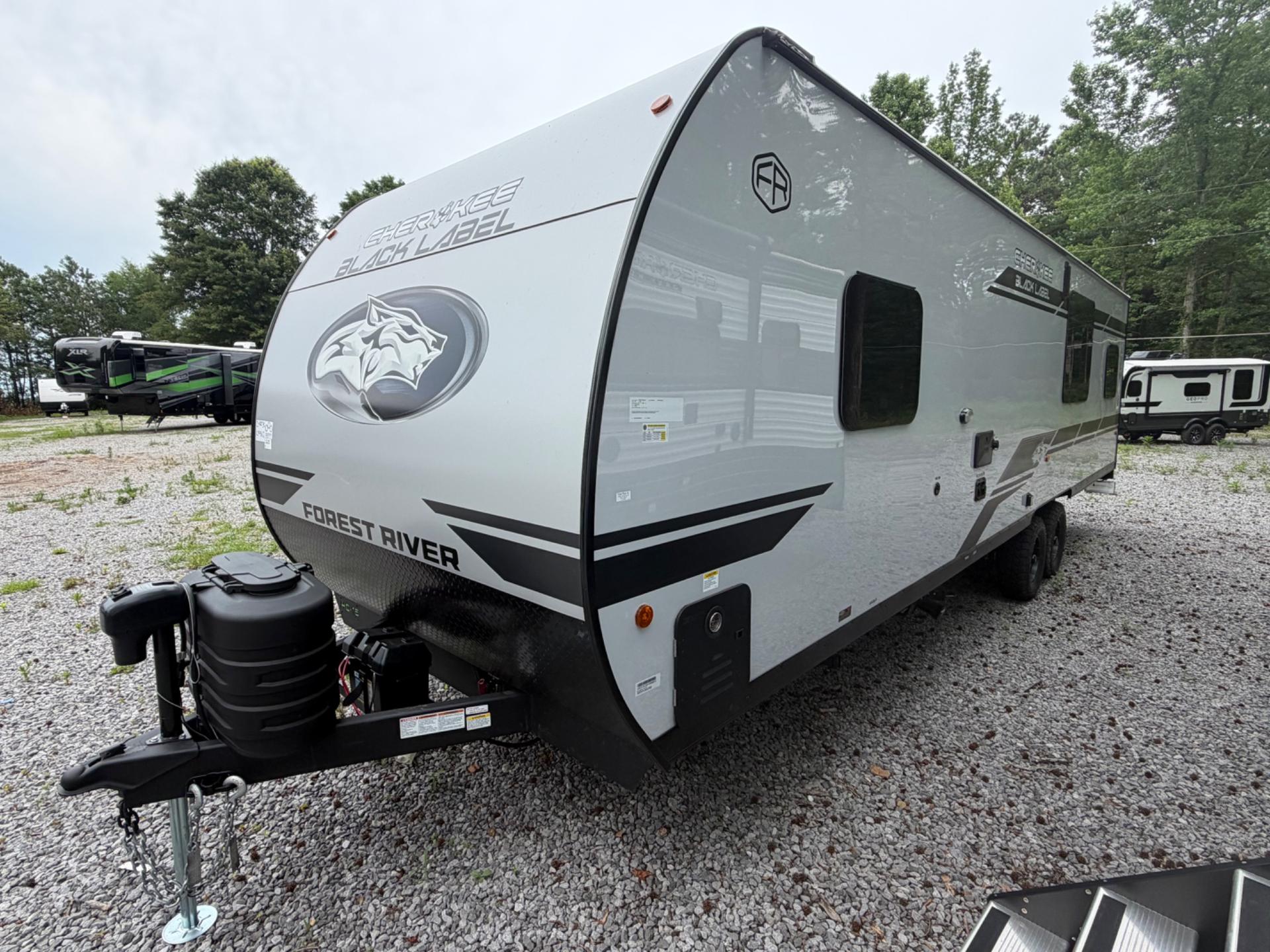 2026 Forest River 2026 Forest River Cherokee Grey Wolf Black Label Toy Hauler - thumbnail 4