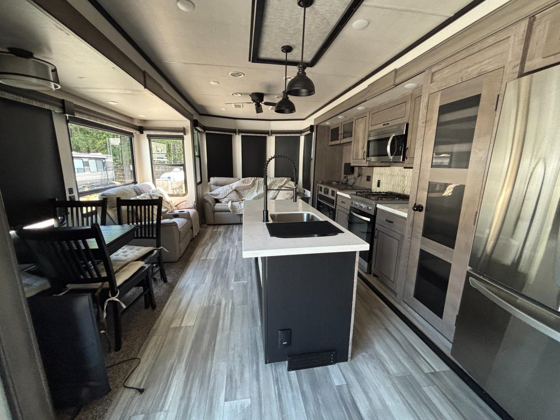 2022 Forest River 2022 Forest River Cedar Creek Cottage - thumbnail 8