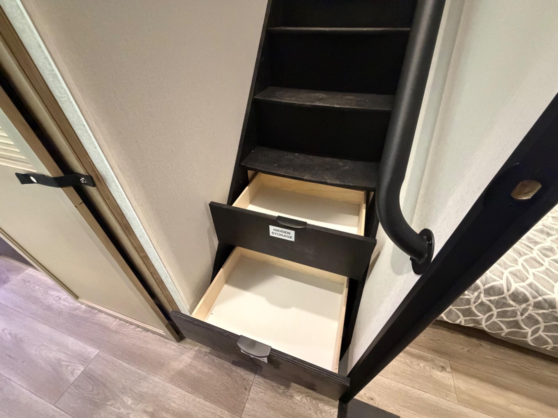 2027 Forest River 2027 Forest River Cherokee Timberwolf - thumbnail 23