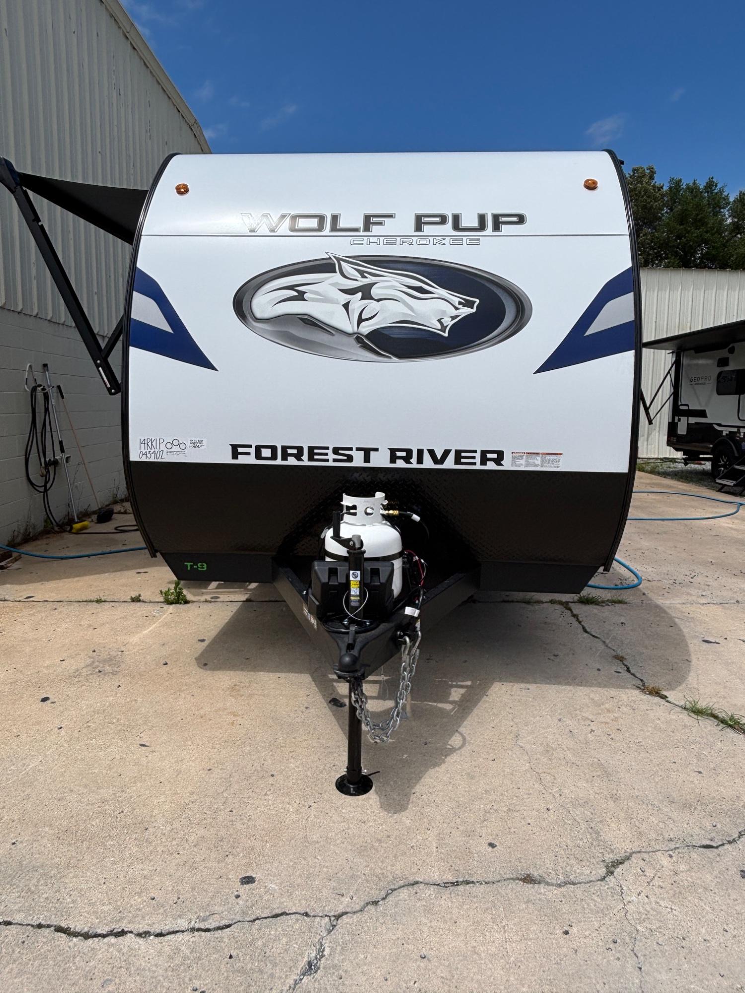 2027 Forest River 2027 Forest River Cherokee Wolf Pup - thumbnail 5