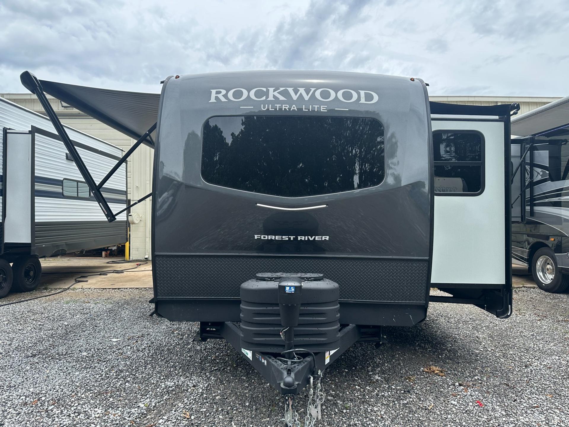 2027 Forest River 2027 Forest River Rockwood Ultra Lite - thumbnail 4