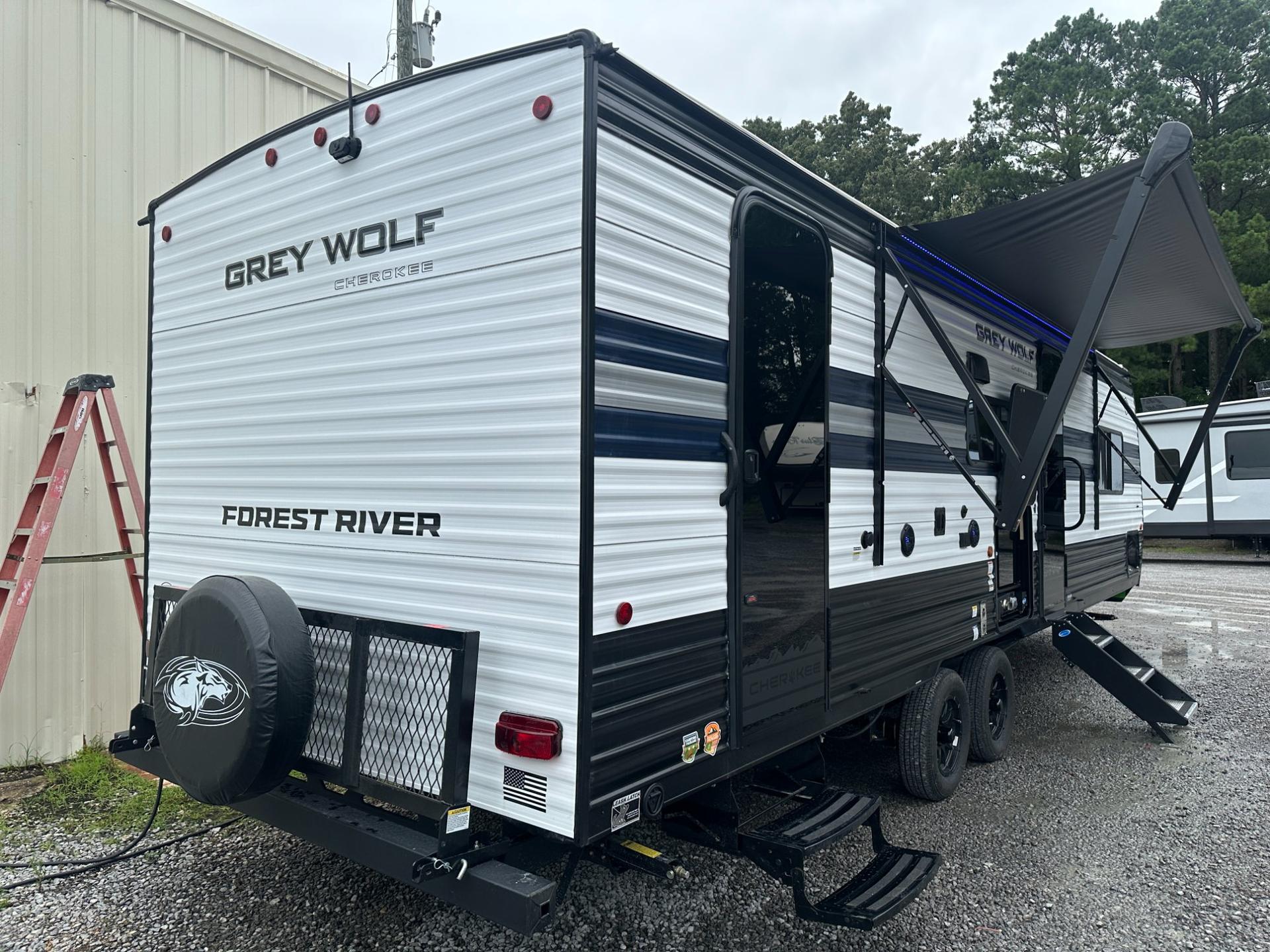 2027 Forest River 2027 Forest River Cherokee Grey Wolf - thumbnail 7