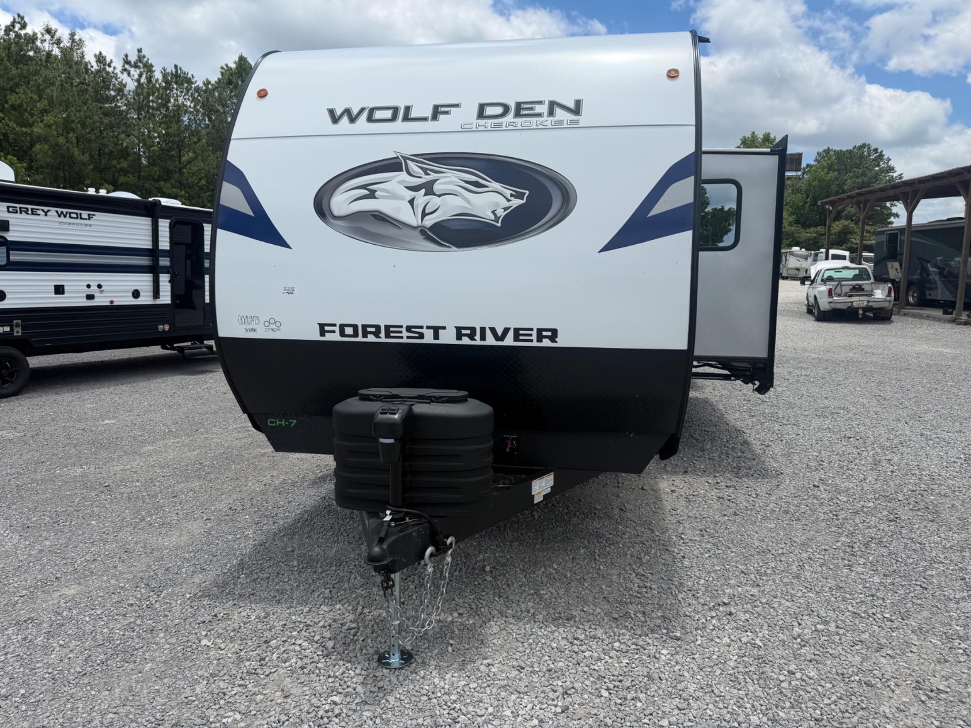 2027 Forest River 2027 Forest River Cherokee Wolf Den - thumbnail 5
