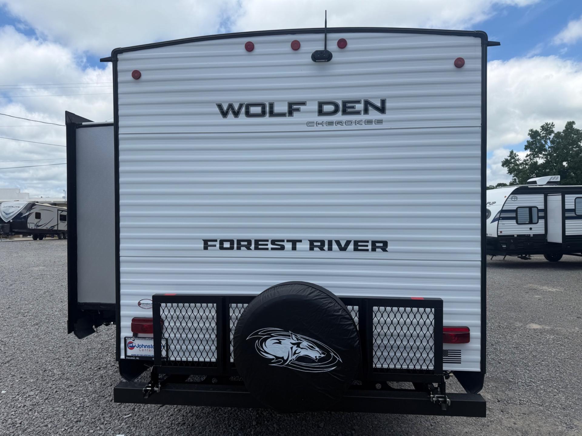 2027 Forest River 2027 Forest River Cherokee Wolf Den - thumbnail 7