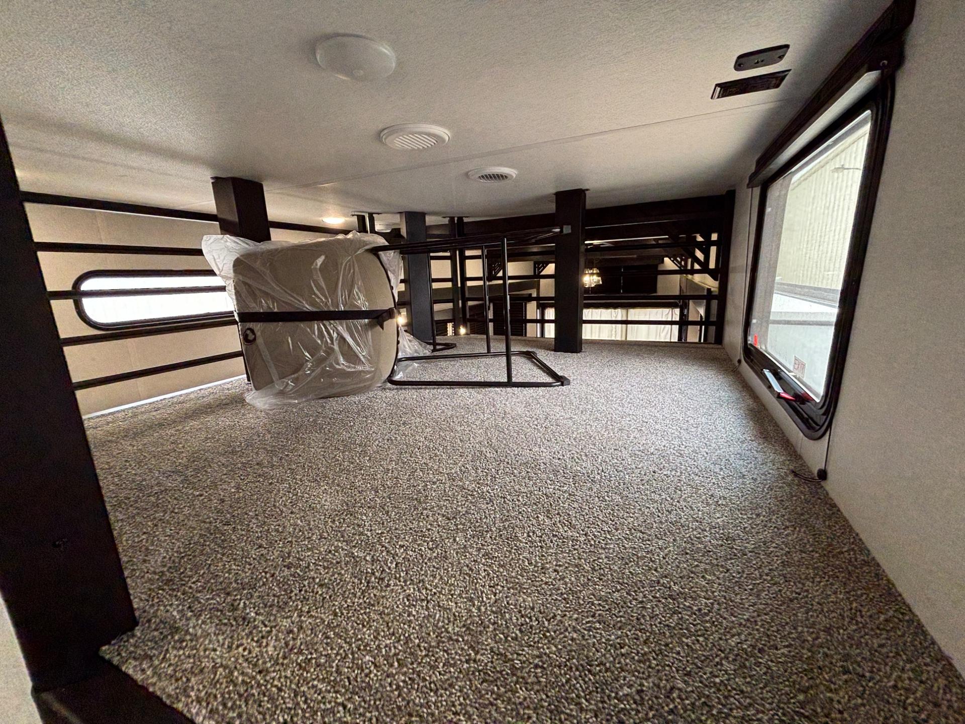 2027 Forest River 2027 Forest River Cherokee Timberwolf - thumbnail 24