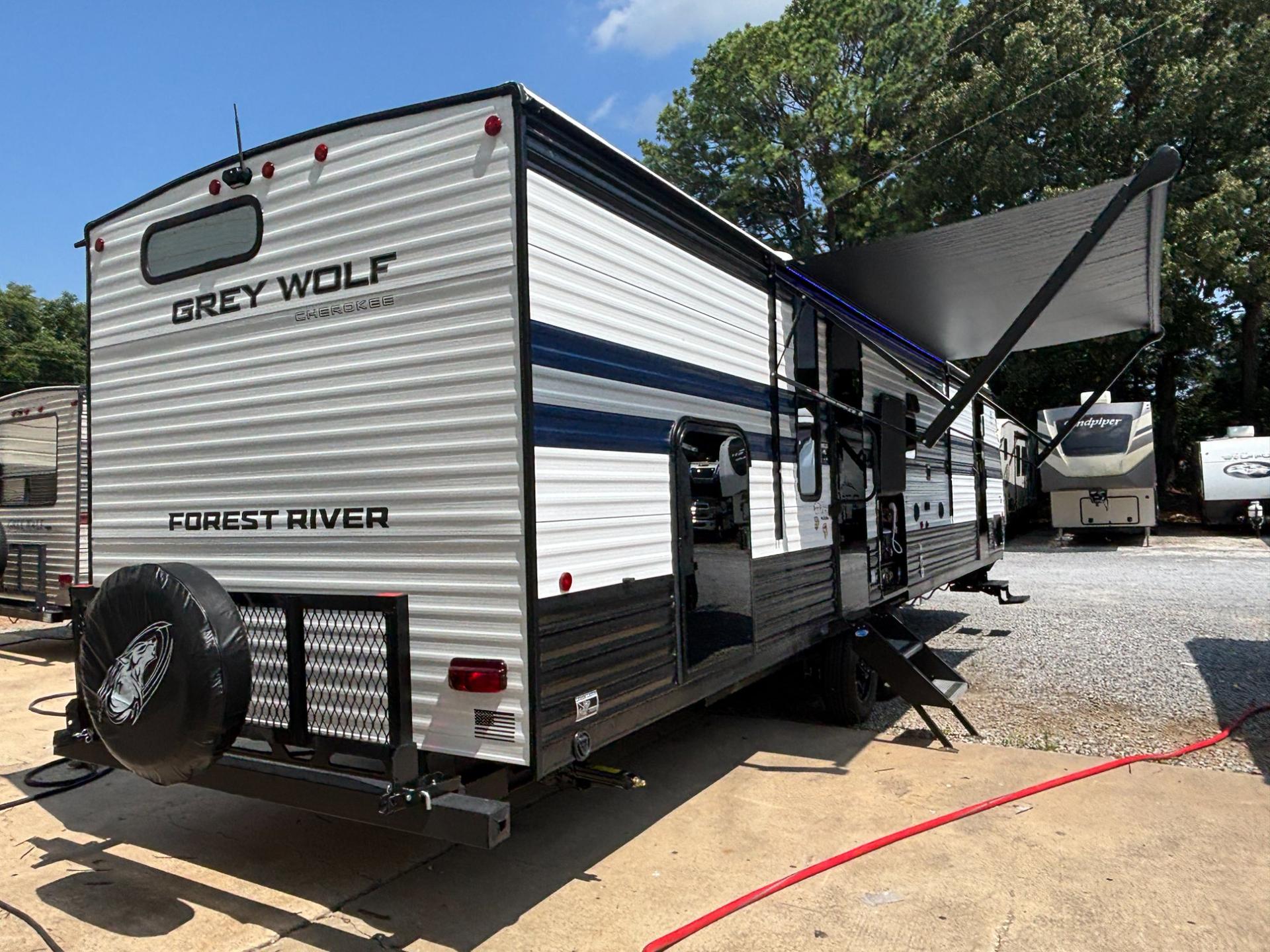 2027 Forest River 2027 Forest River Cherokee Grey Wolf - thumbnail 6