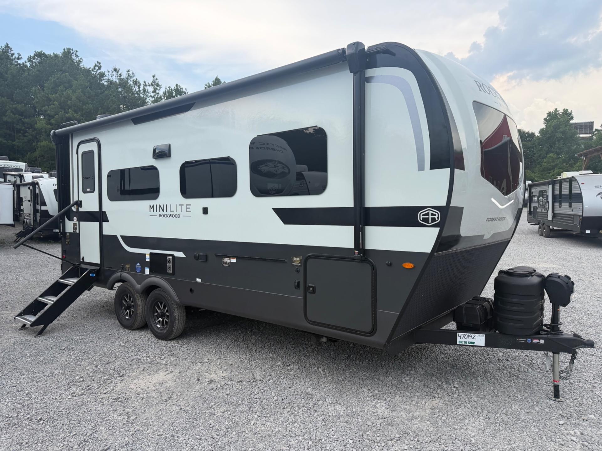 2027 Forest River Rockwood Mini Lite 2205S
