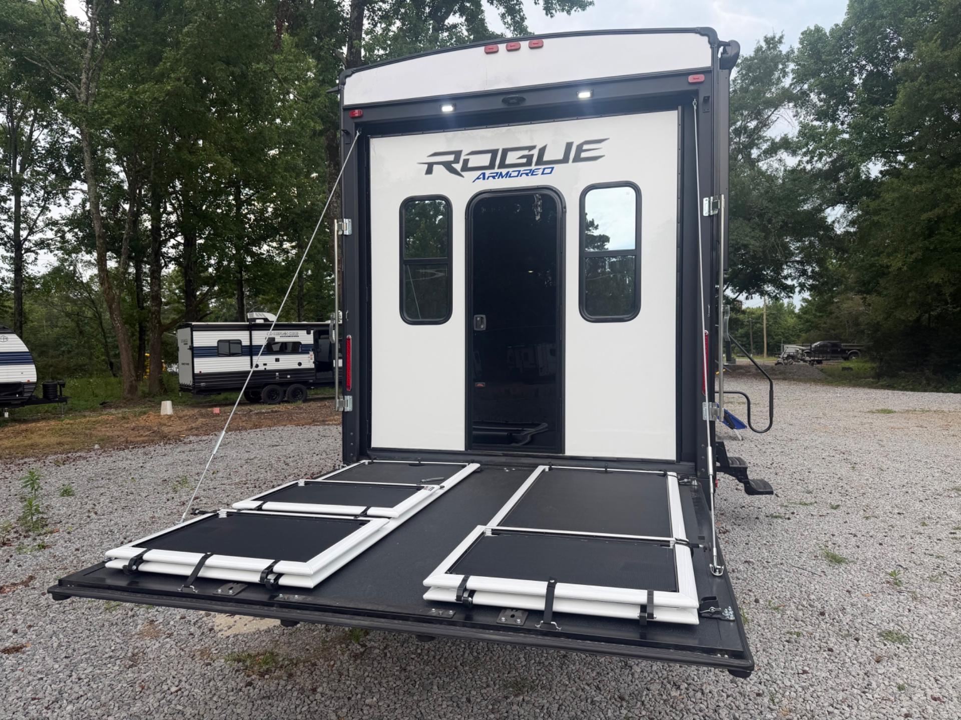 2027 Forest River 2027 Forest River Cherokee Rogue Armored - thumbnail 10