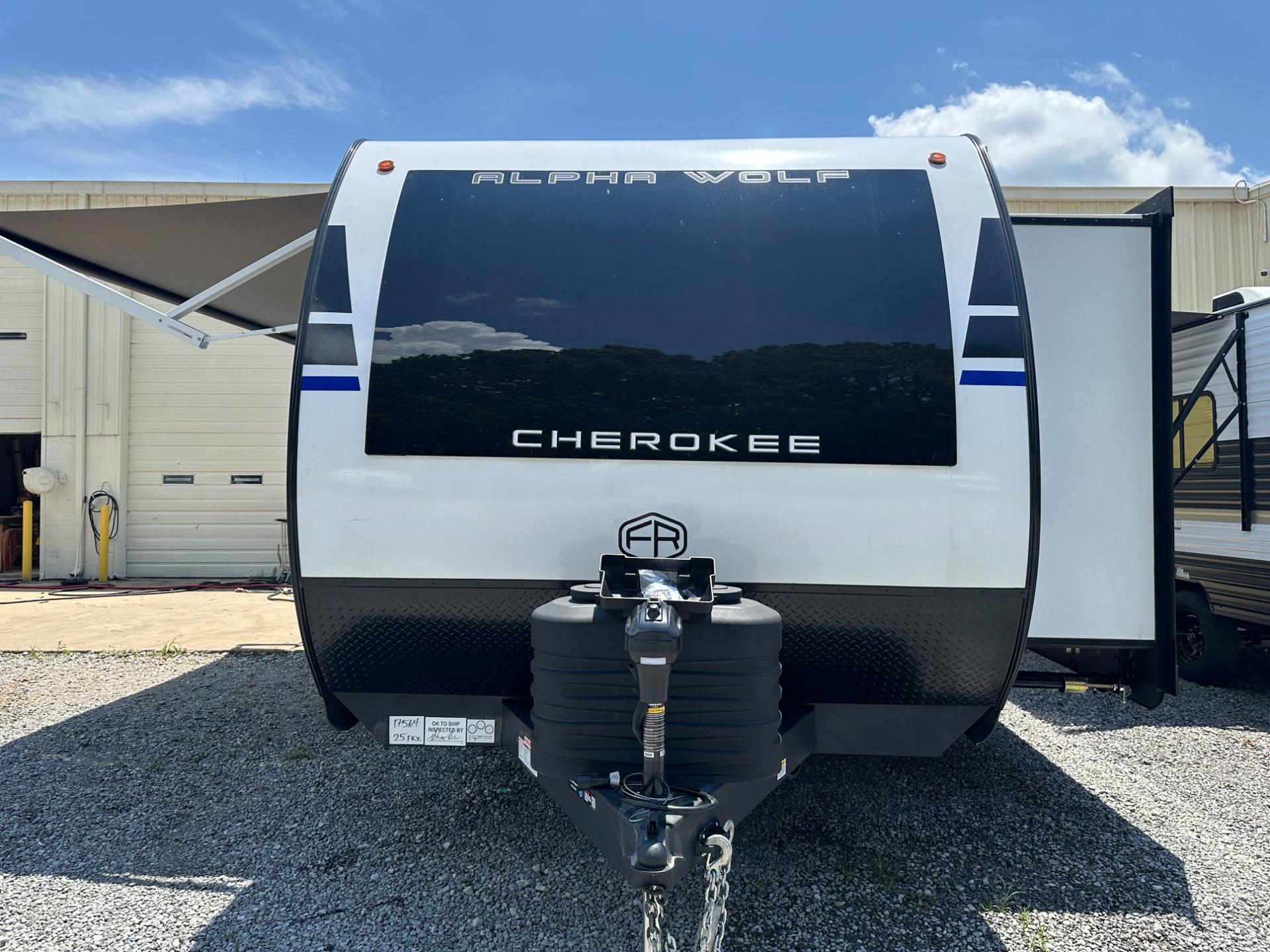 2027 Forest River 2027 Forest River Cherokee Alpha Wolf - thumbnail 3
