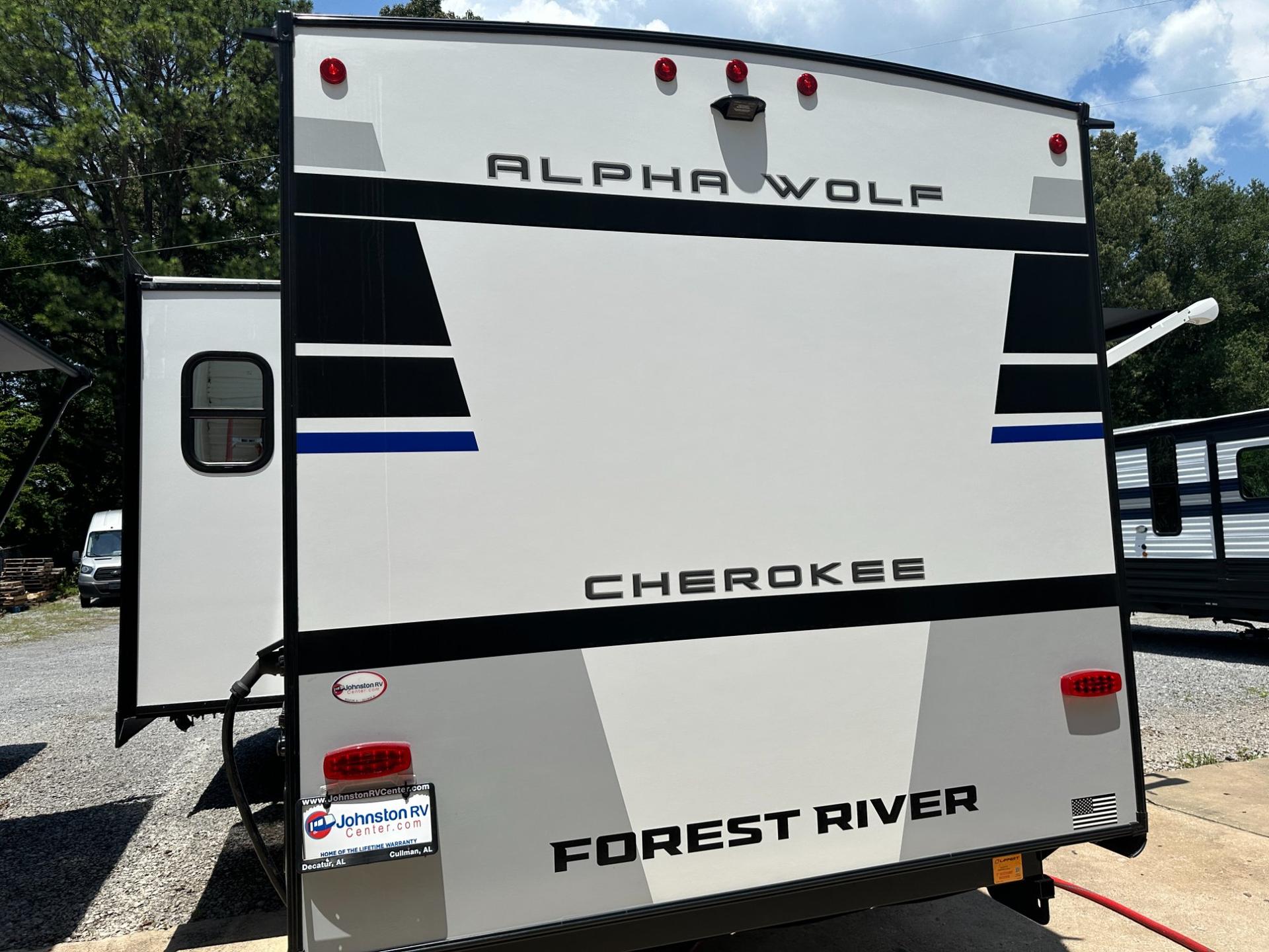 2027 Forest River 2027 Forest River Cherokee Alpha Wolf - thumbnail 4
