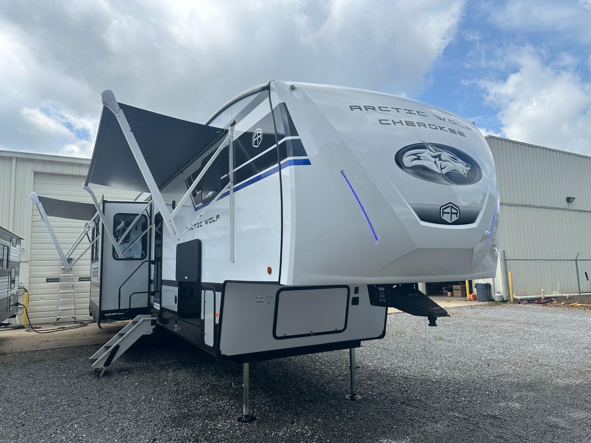 2027 Forest River Cherokee Arctic Wolf 37LOFT