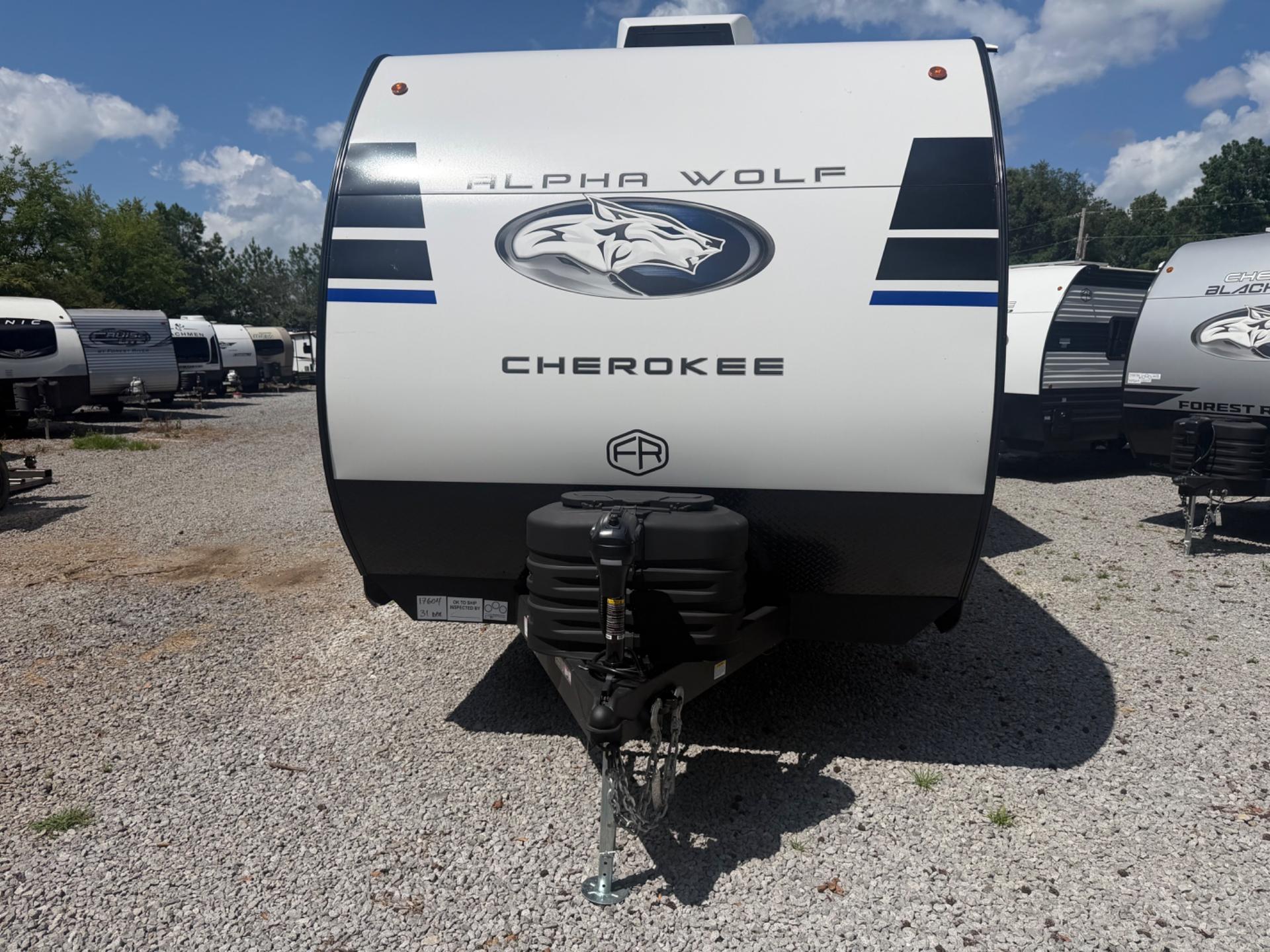 2027 Forest River 2027 Forest River Cherokee Alpha Wolf - thumbnail 4