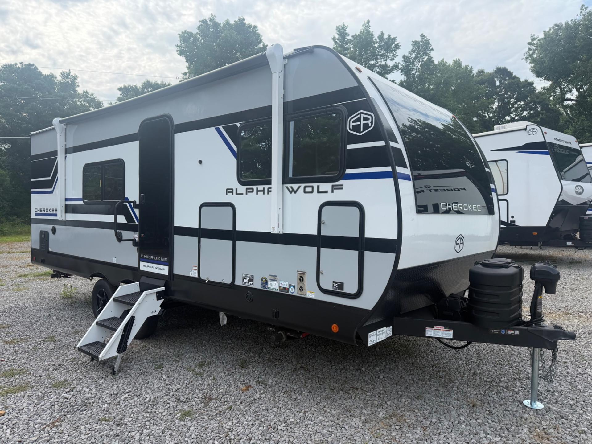 2027 Forest River Cherokee Alpha Wolf 25FKX-L