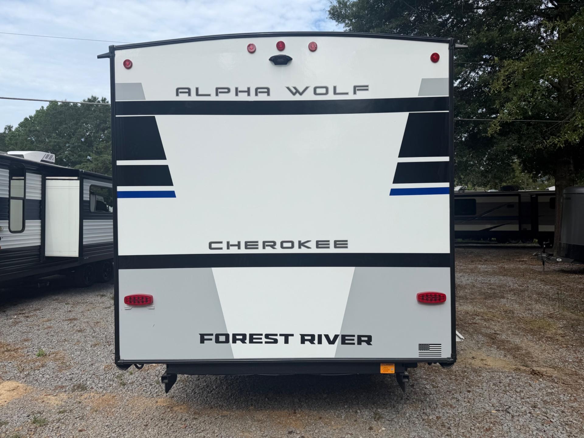 2027 Forest River 2027 Forest River Cherokee Alpha Wolf - thumbnail 6