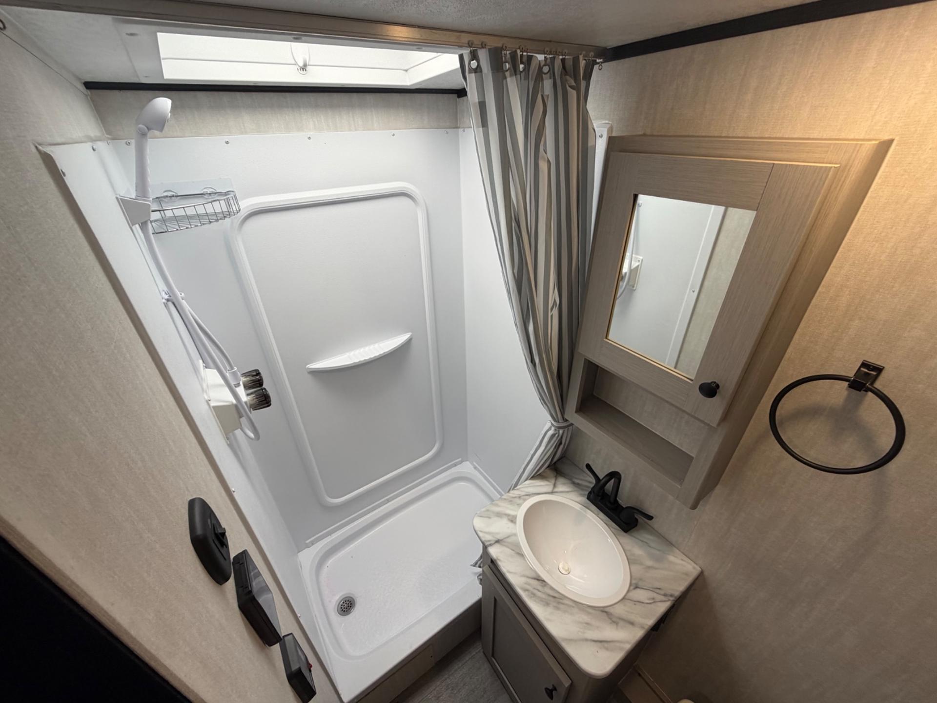 2025 Coachmen 2025 Coachmen Apex Nano - thumbnail 13