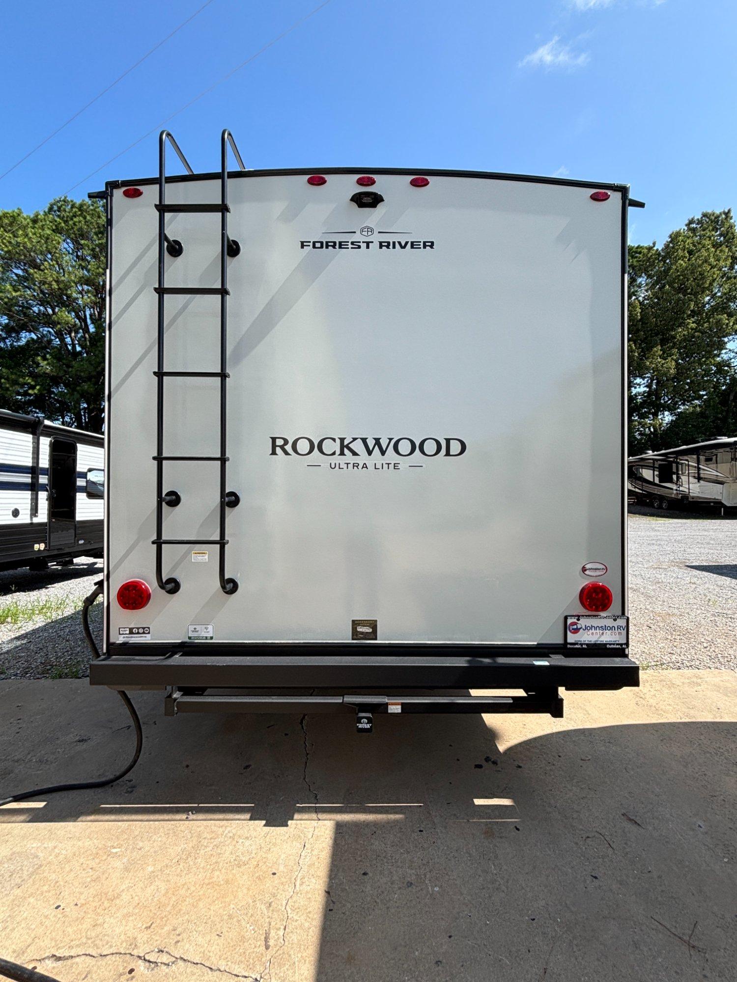 2027 Forest River 2027 Forest River Rockwood Ultra Lite - thumbnail 7