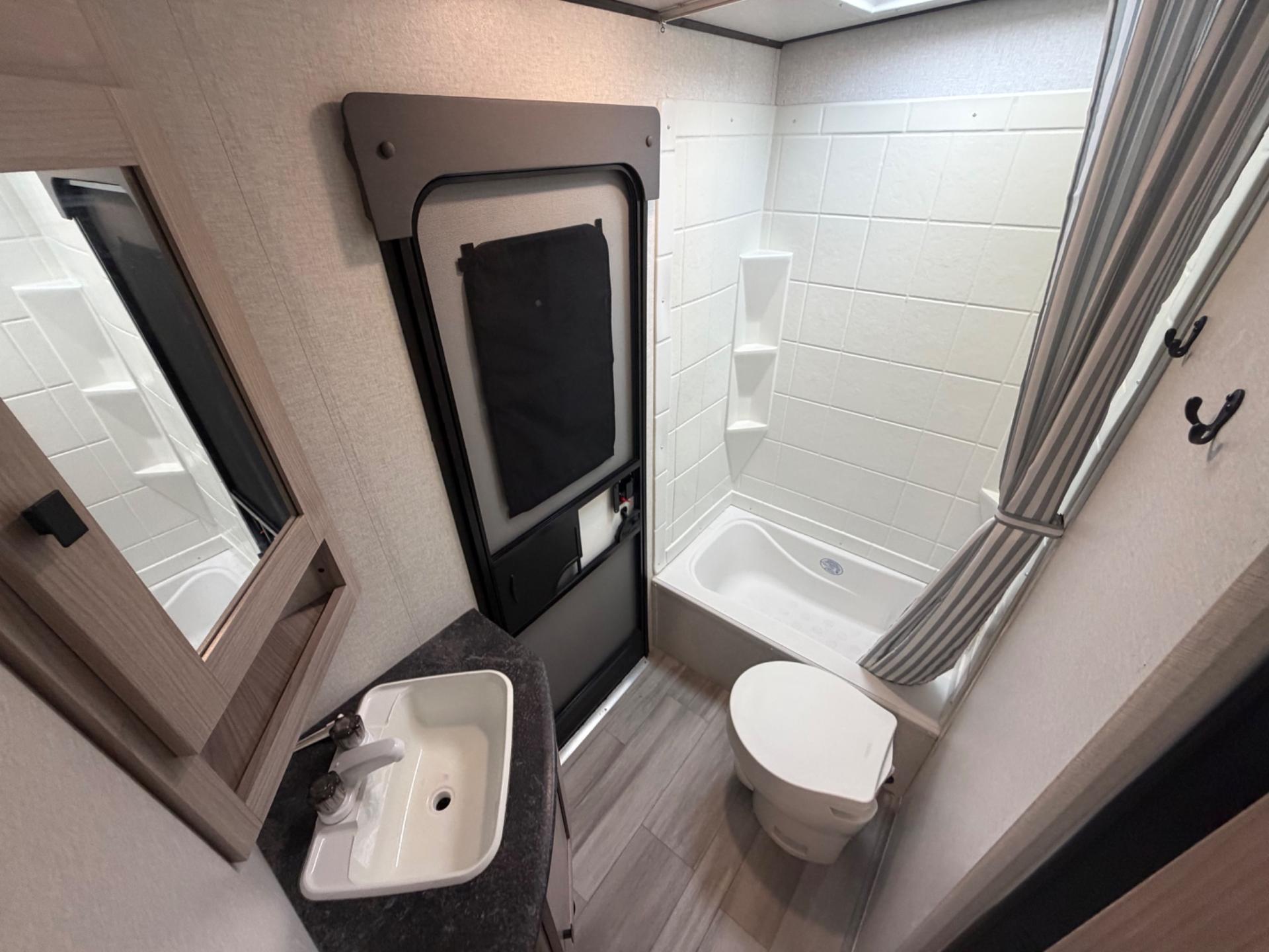 2023 Coachmen 2023 Coachmen Northern Spirit - thumbnail 14