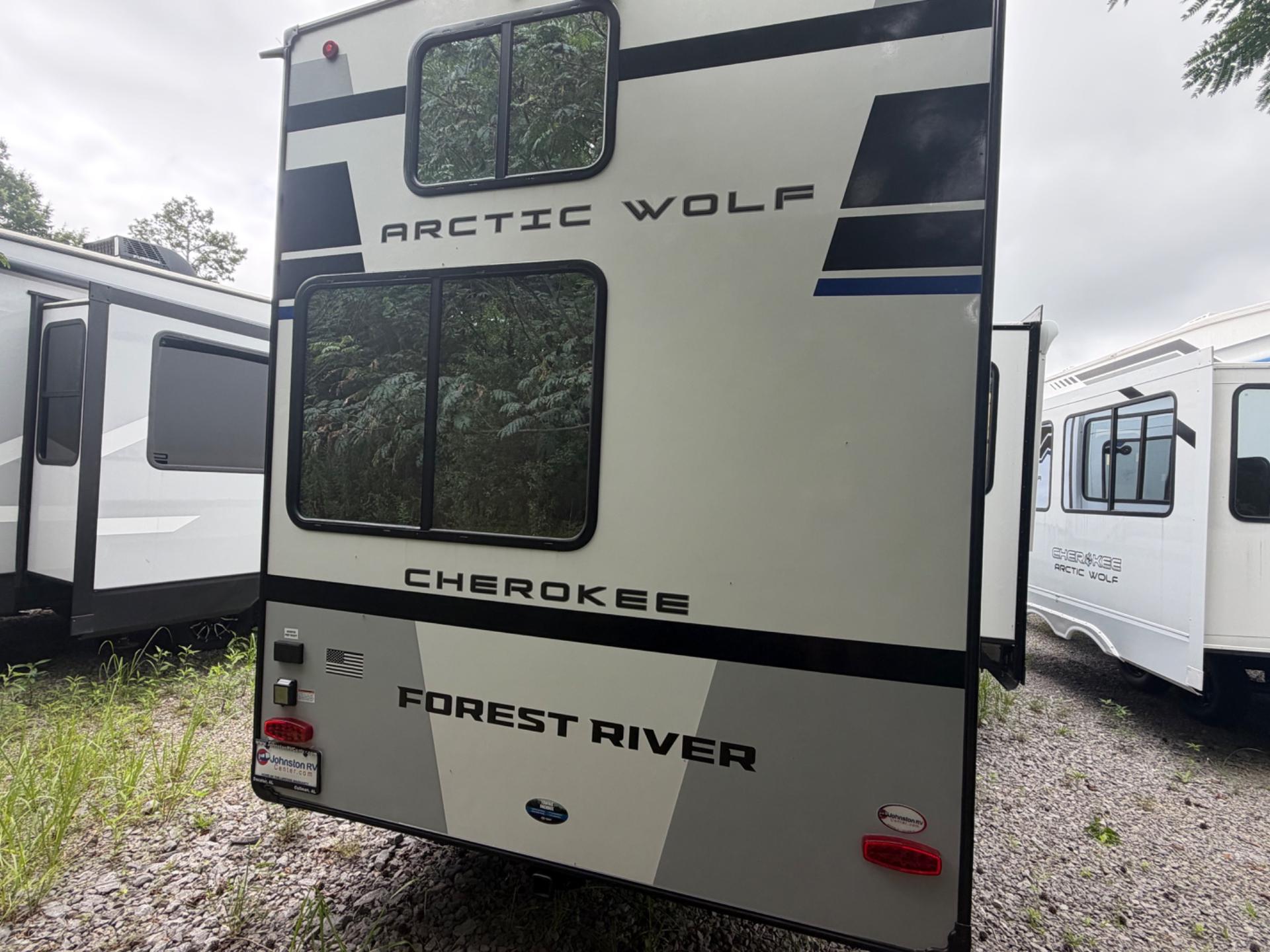 2027 Forest River 2027 Forest River Cherokee Arctic Wolf - thumbnail 7