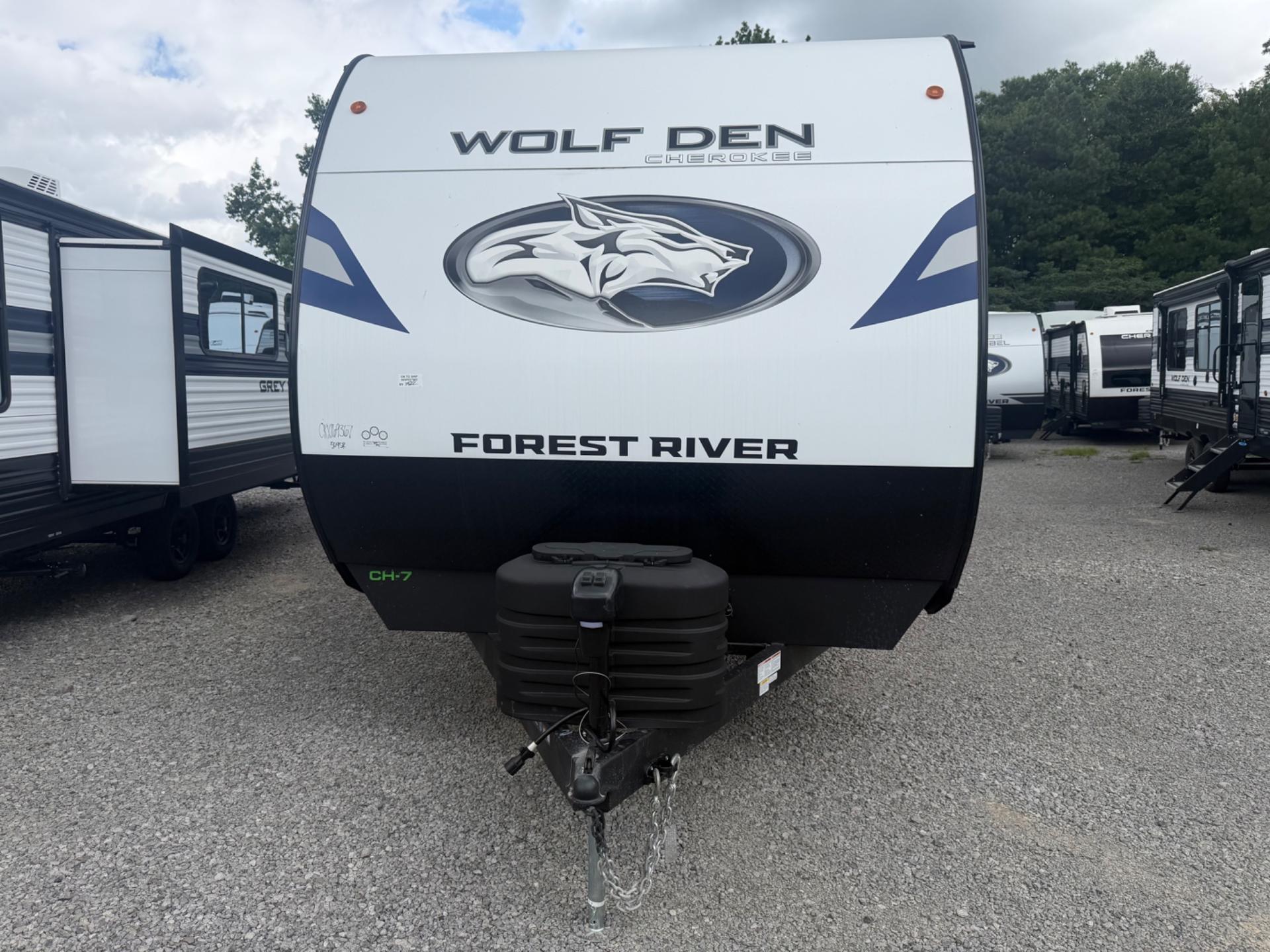 2027 Forest River 2027 Forest River Cherokee Wolf Den - thumbnail 5