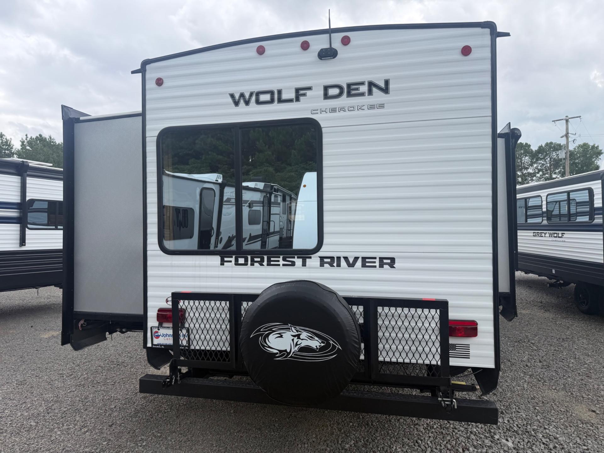 2027 Forest River 2027 Forest River Cherokee Wolf Den - thumbnail 7