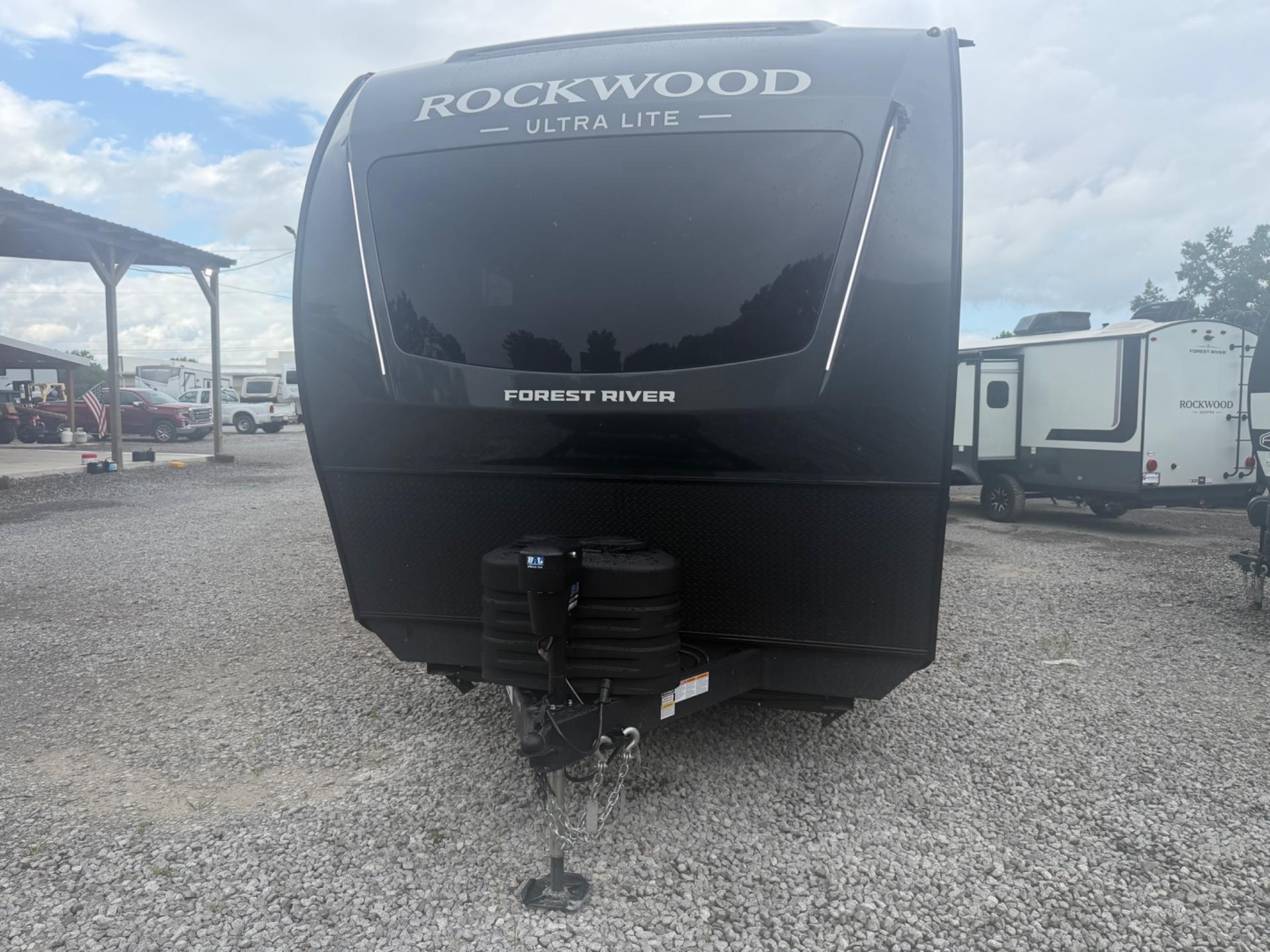 2027 Forest River 2027 Forest River Rockwood Ultra Lite - thumbnail 5