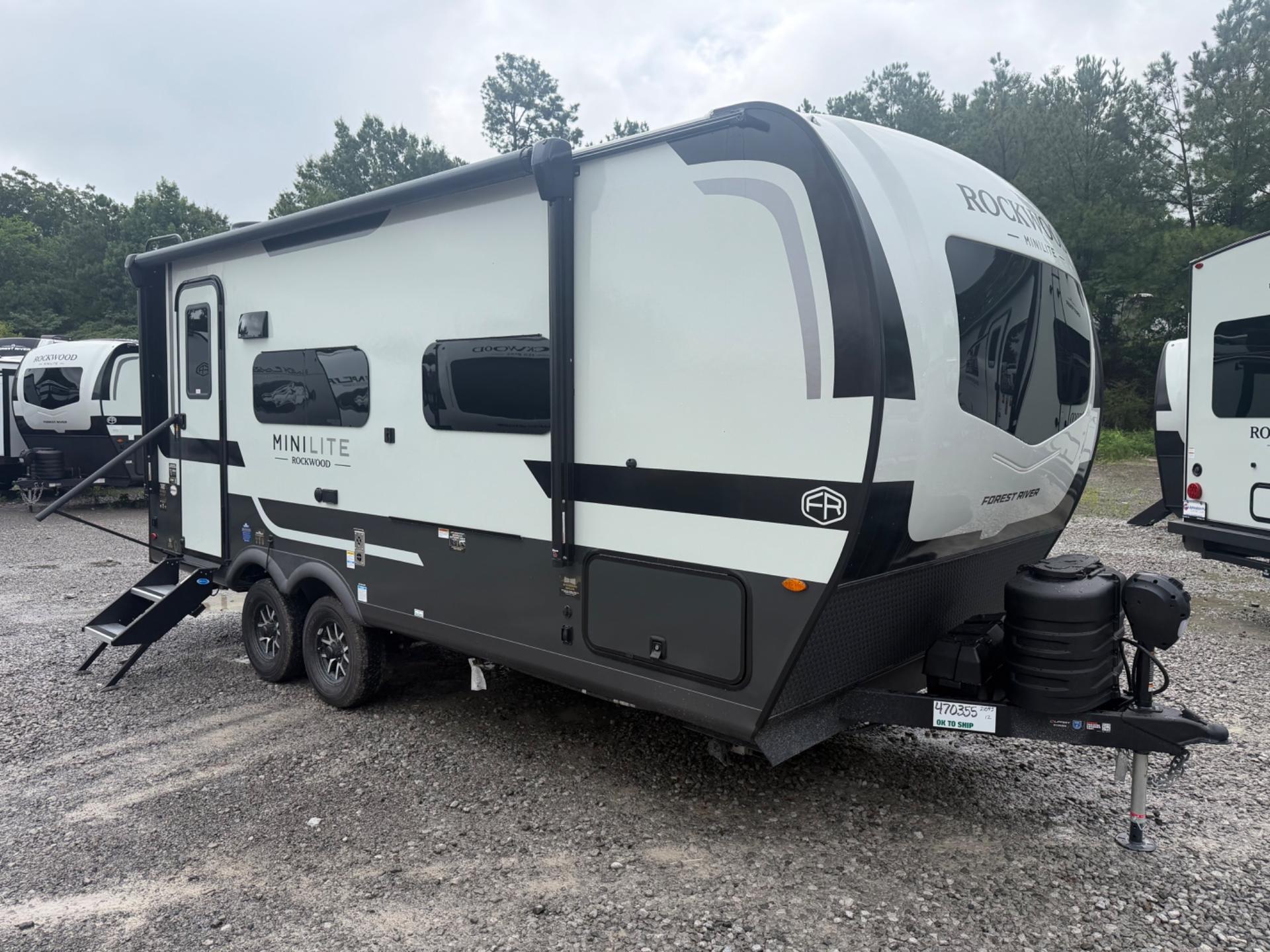 2027 Forest River Rockwood Mini Lite 2109S
