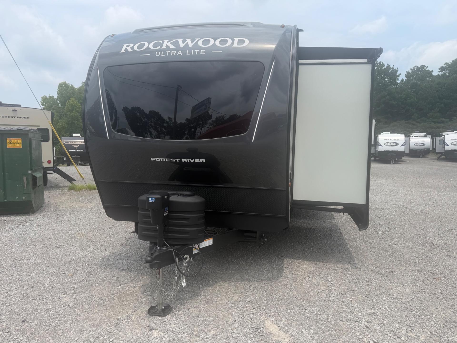 2027 Forest River 2027 Forest River Rockwood Ultra Lite - thumbnail 5