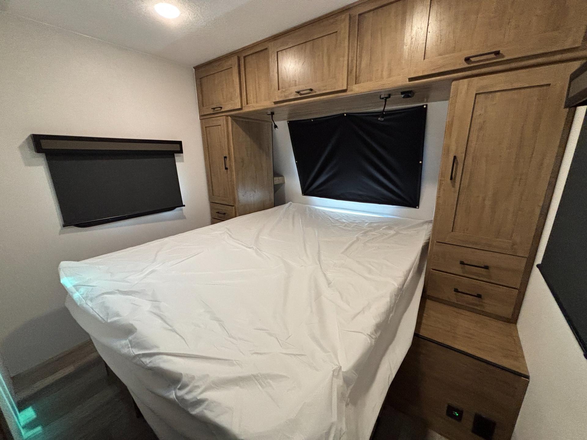 2024 Coachmen 2024 Coachmen Freedom Express Ultra Lite - thumbnail 19