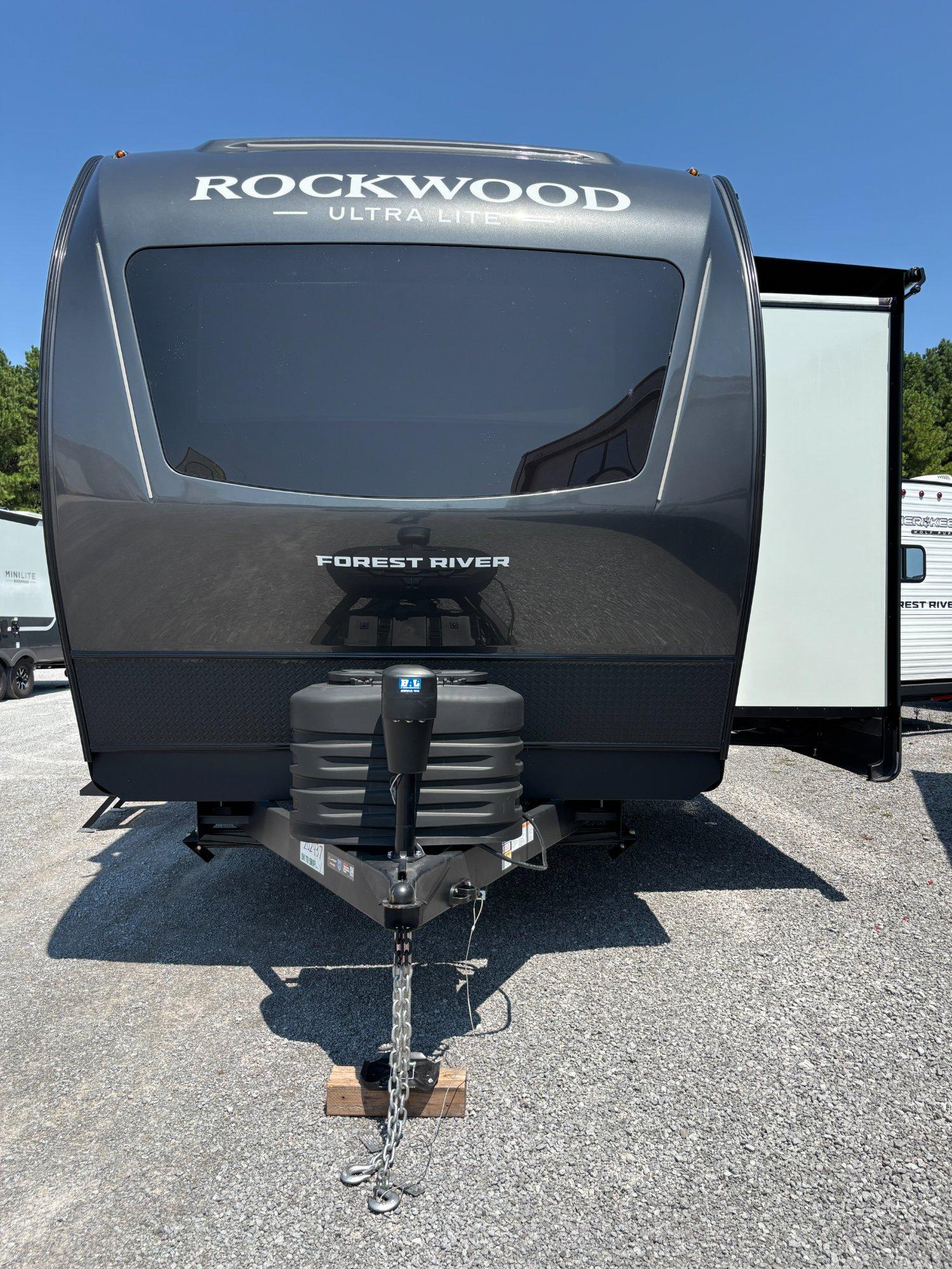2027 Forest River 2027 Forest River Rockwood Ultra Lite - thumbnail 5