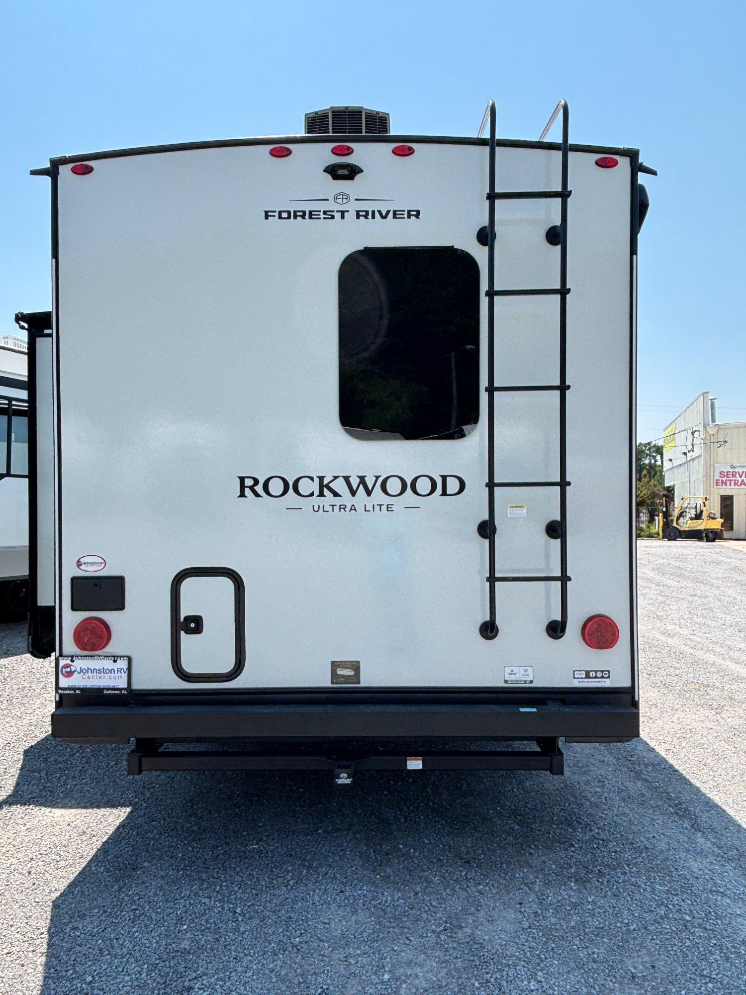 2027 Forest River 2027 Forest River Rockwood Ultra Lite - thumbnail 7