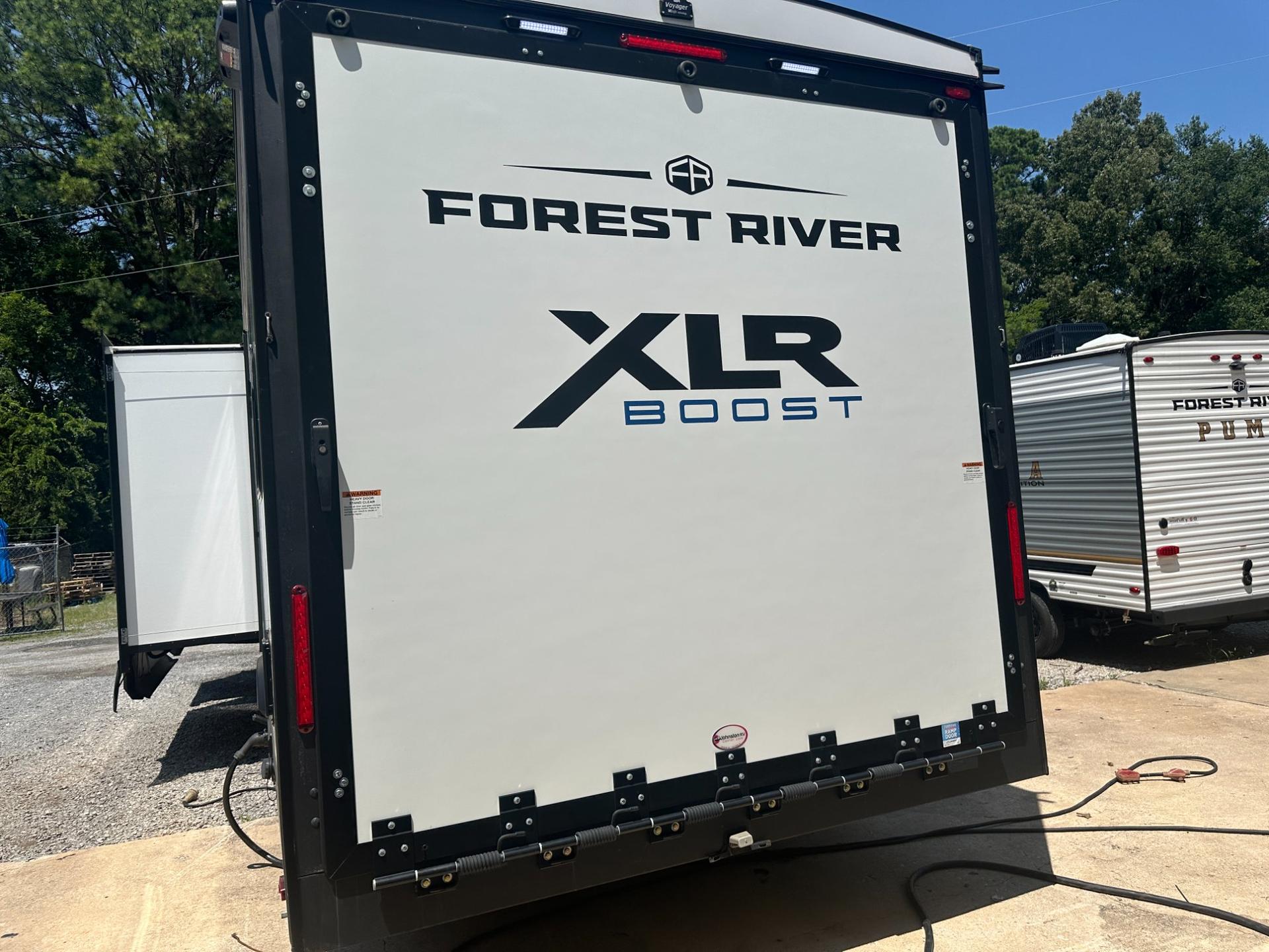 2025 Forest River 2025 Forest River XLR Boost - thumbnail 4