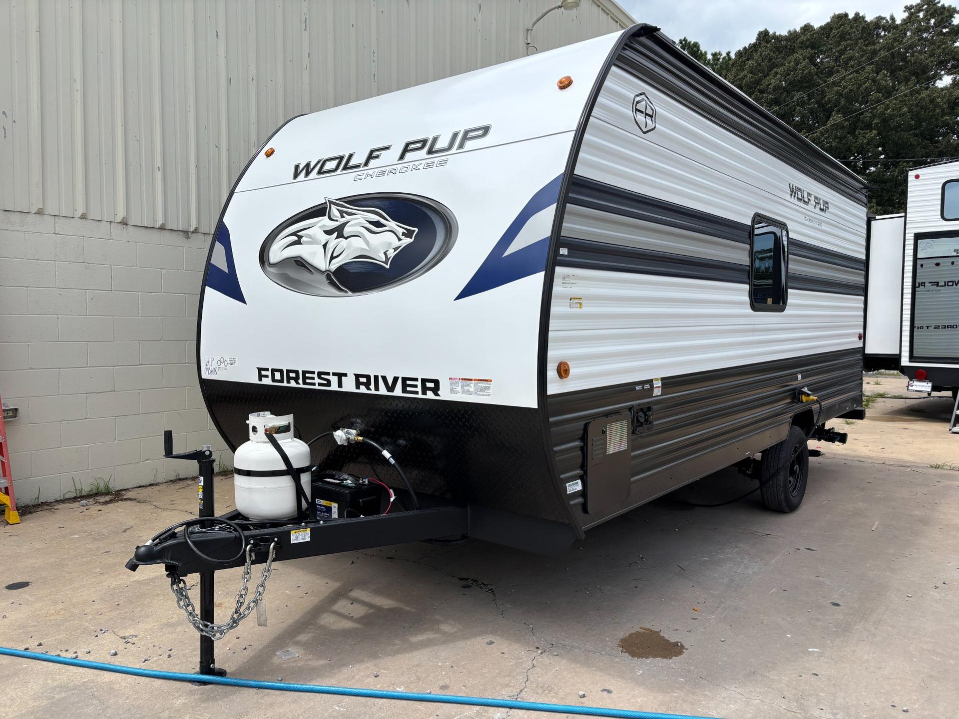 2027 Forest River 2027 Forest River Cherokee Wolf Pup - thumbnail 4