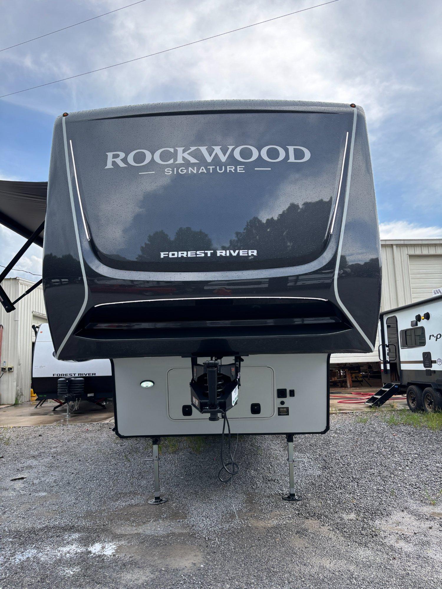 2027 Forest River 2027 Forest River Rockwood Signature - thumbnail 5