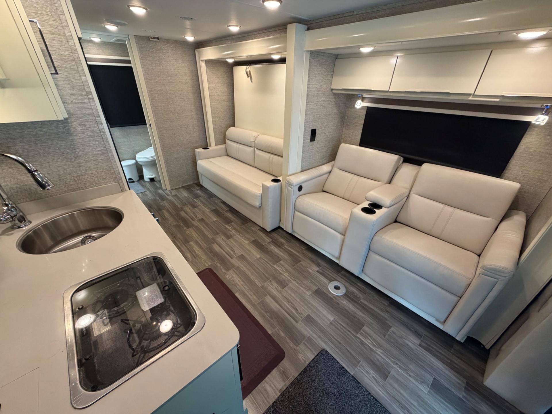 2020 Tiffin 2020 Tiffin Wayfarer - thumbnail 9