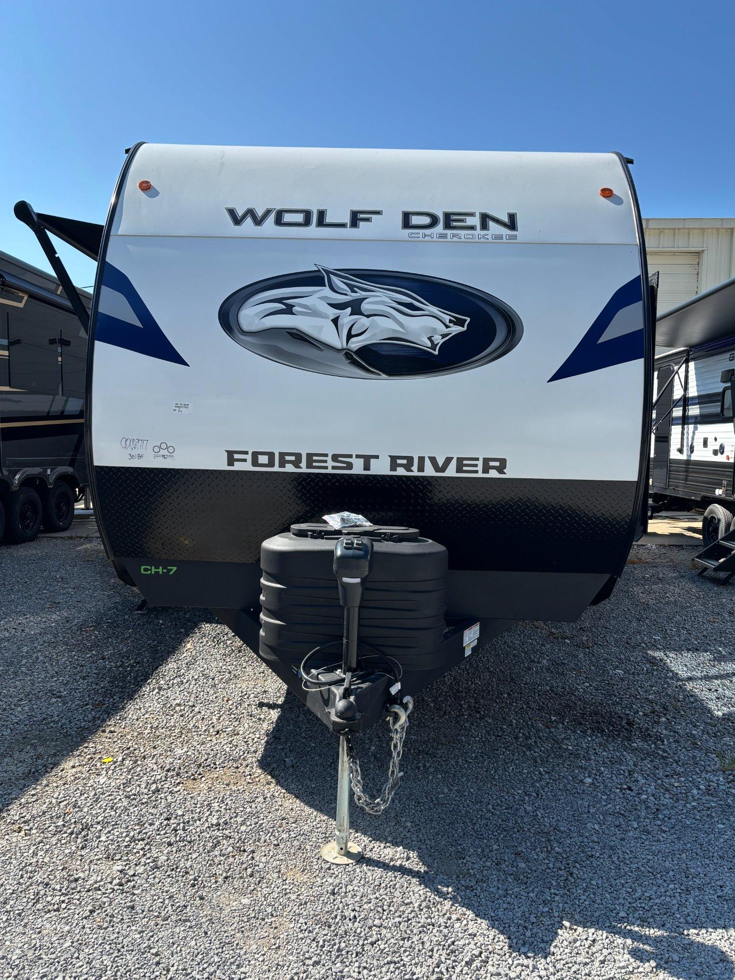 2027 Forest River 2027 Forest River Cherokee Wolf Den - thumbnail 5