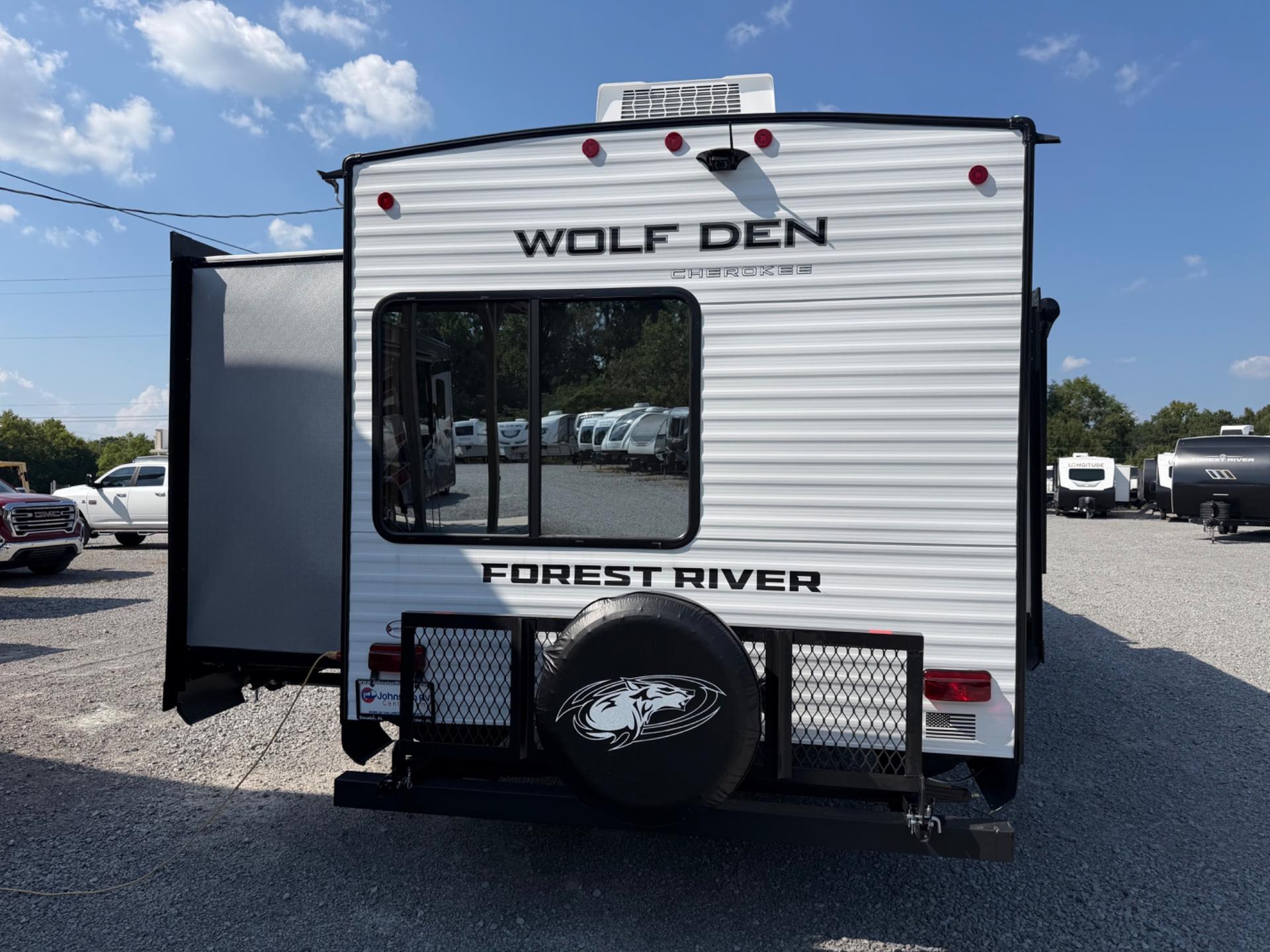 2027 Forest River 2027 Forest River Cherokee Wolf Den - thumbnail 7