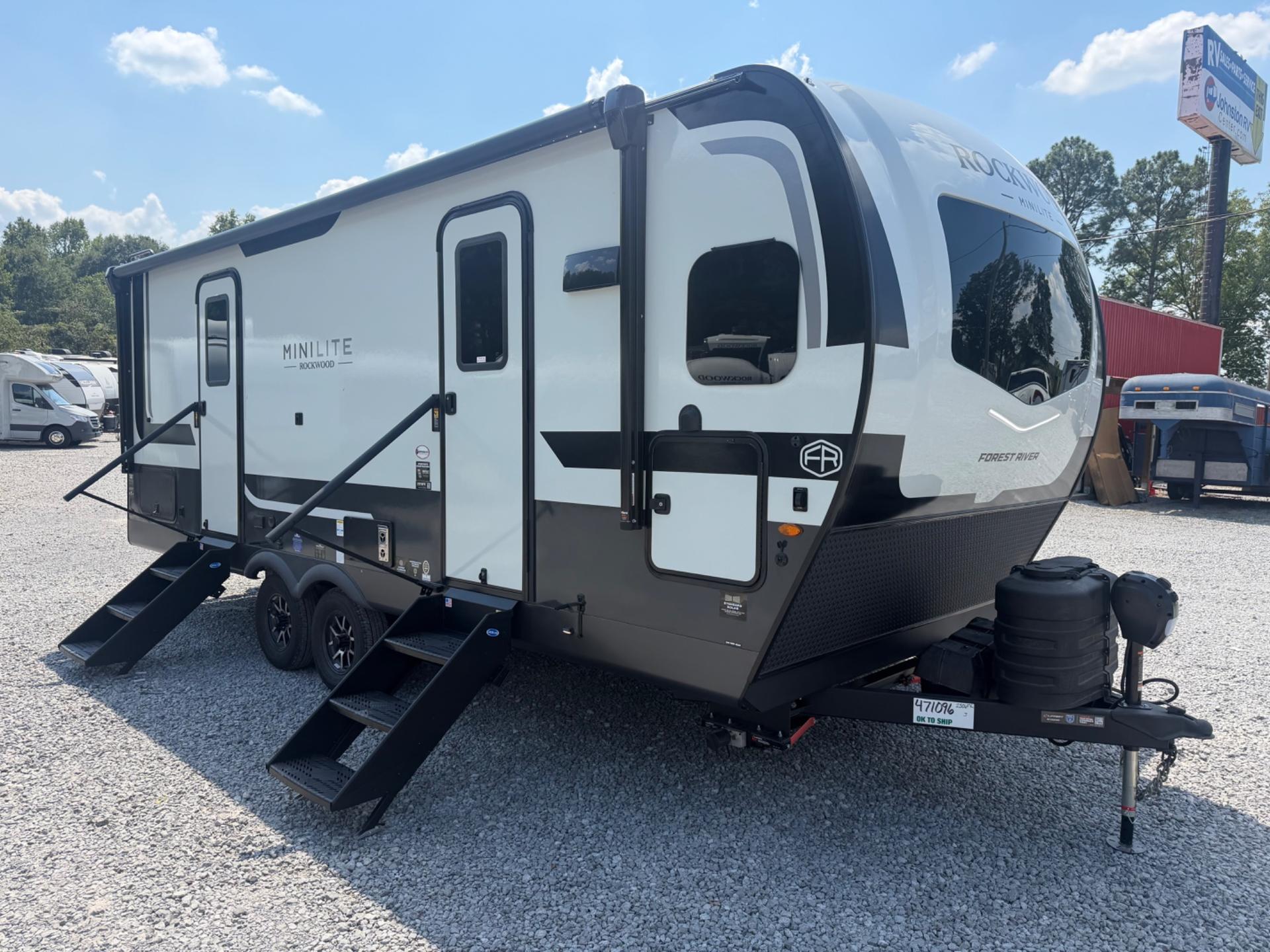2027 Forest River Rockwood Mini Lite 2506FK