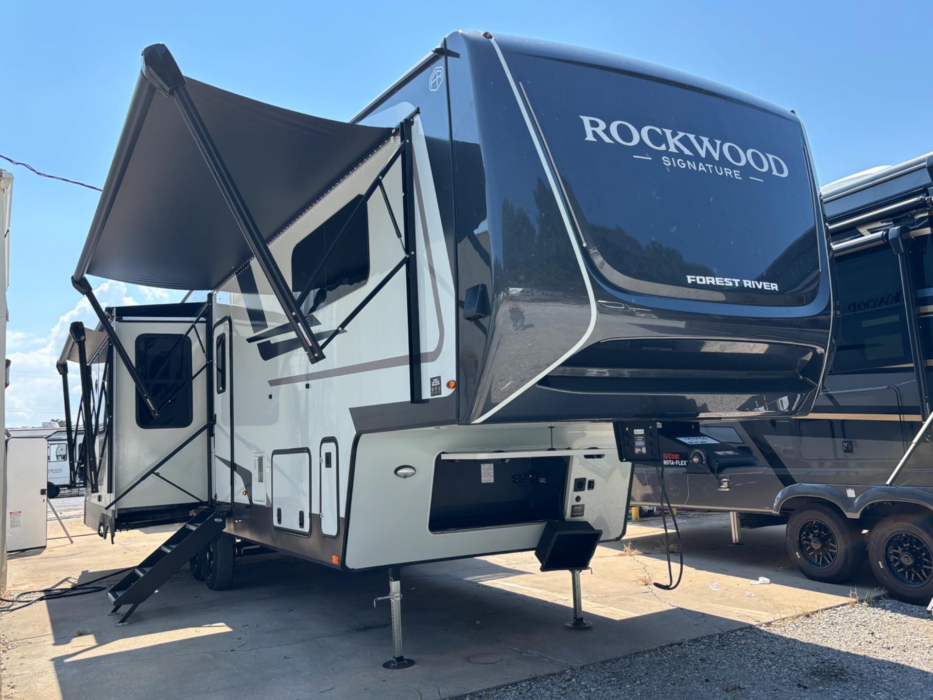 2027 Forest River Rockwood Signature 371RK